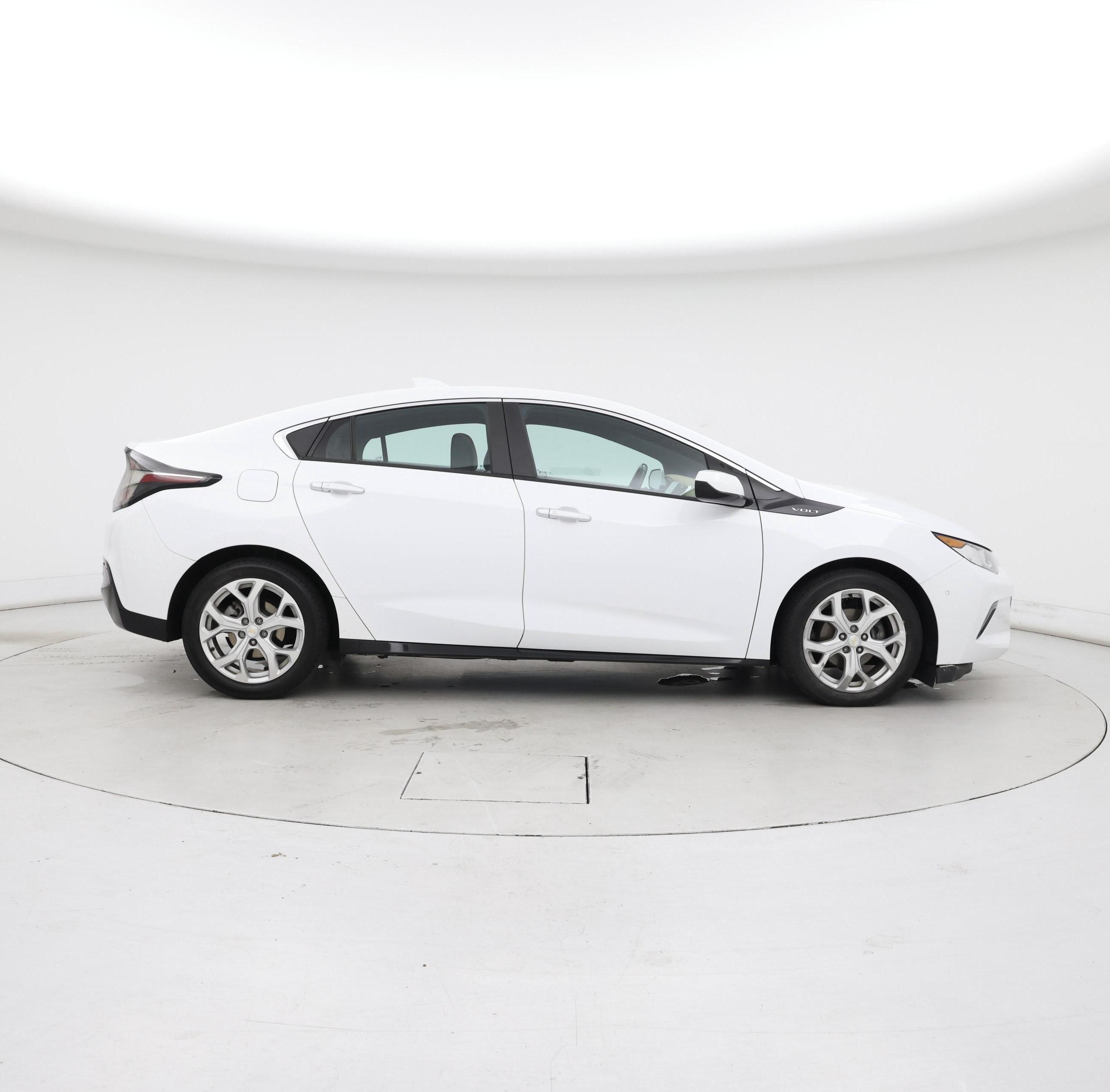 Thumbnail: 2018 Chevrolet Volt - 7
