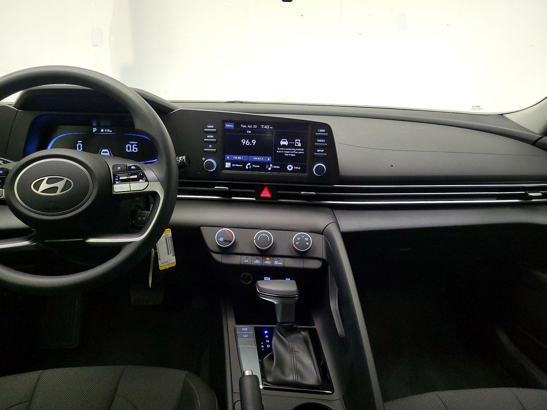 Thumbnail: 2024 Hyundai Elantra - 9