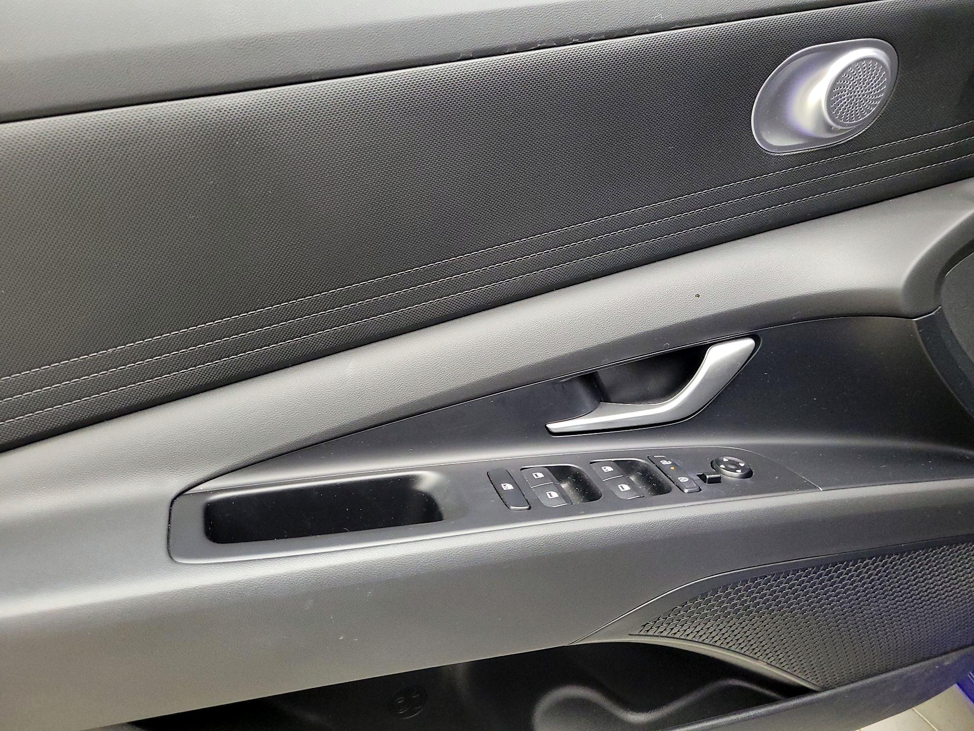 Thumbnail: 2024 Hyundai Elantra - 12