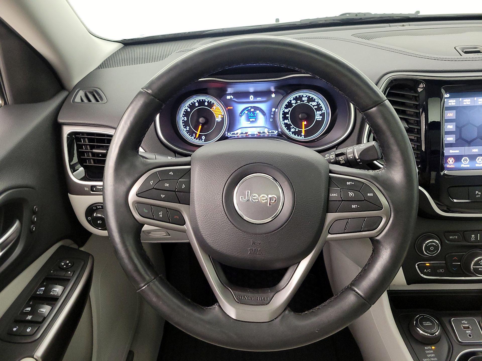 Thumbnail: 2019 Jeep Cherokee - 10