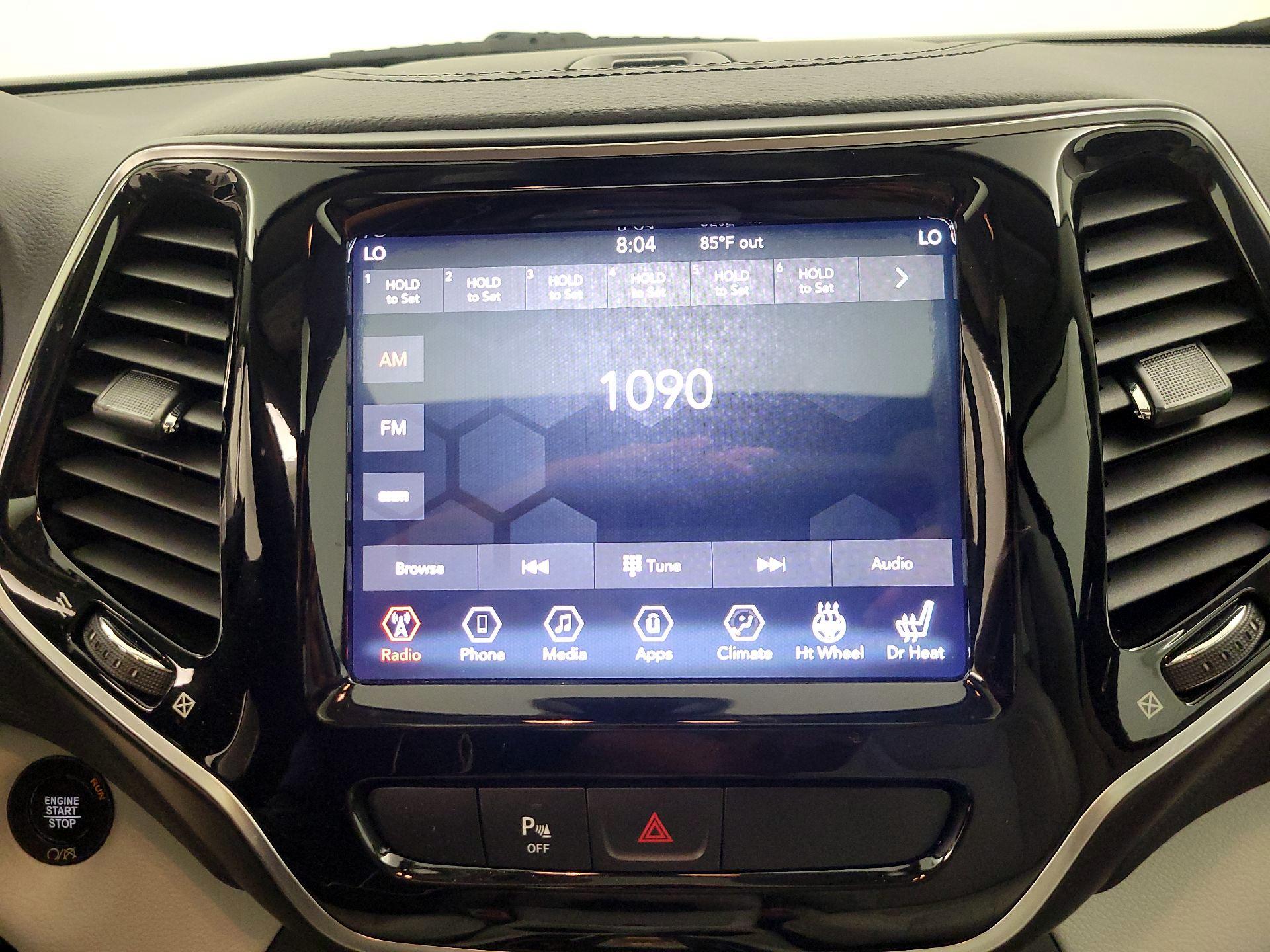 Thumbnail: 2019 Jeep Cherokee - 15