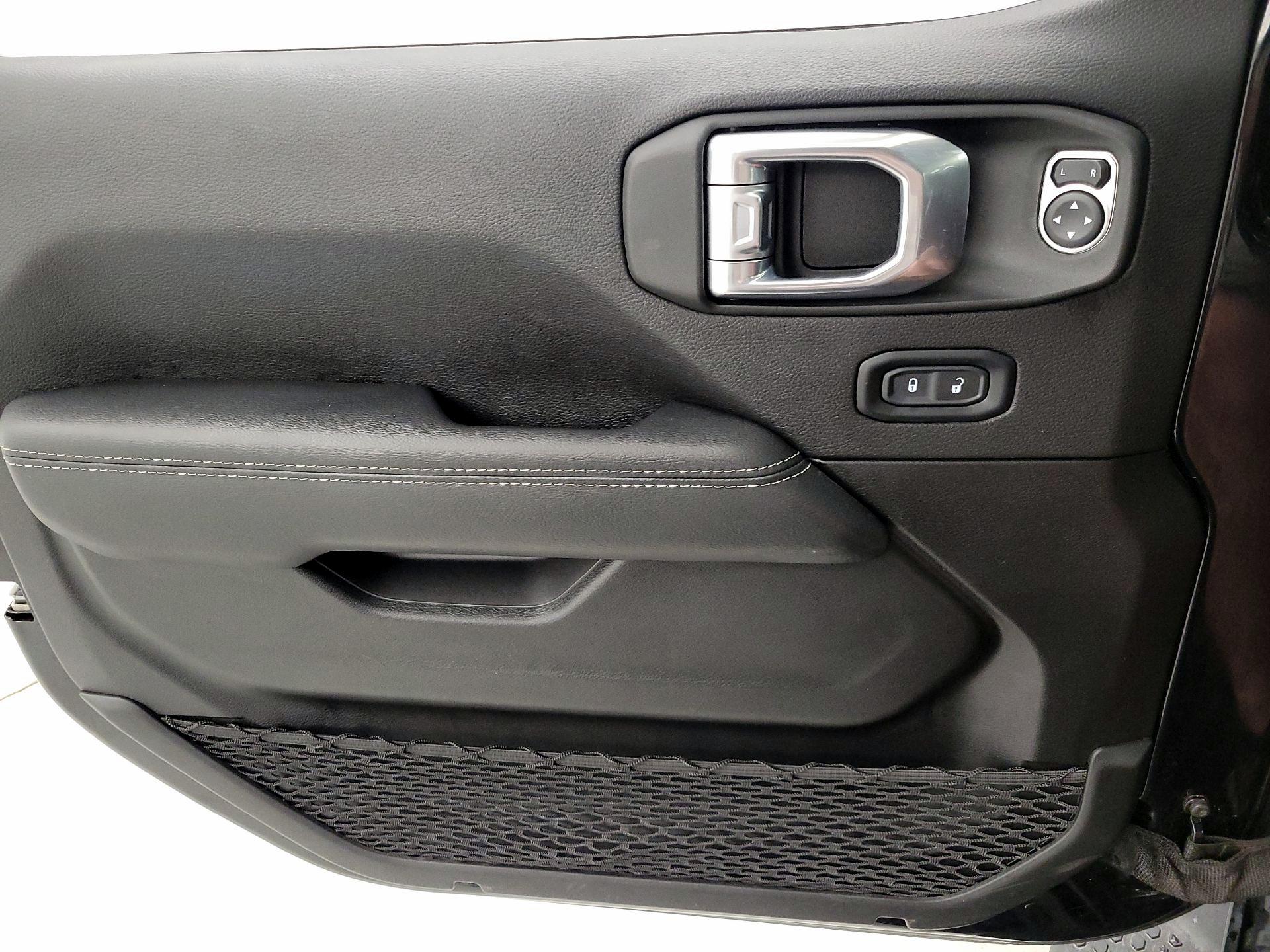 Thumbnail: 2022 Jeep Wrangler - 13
