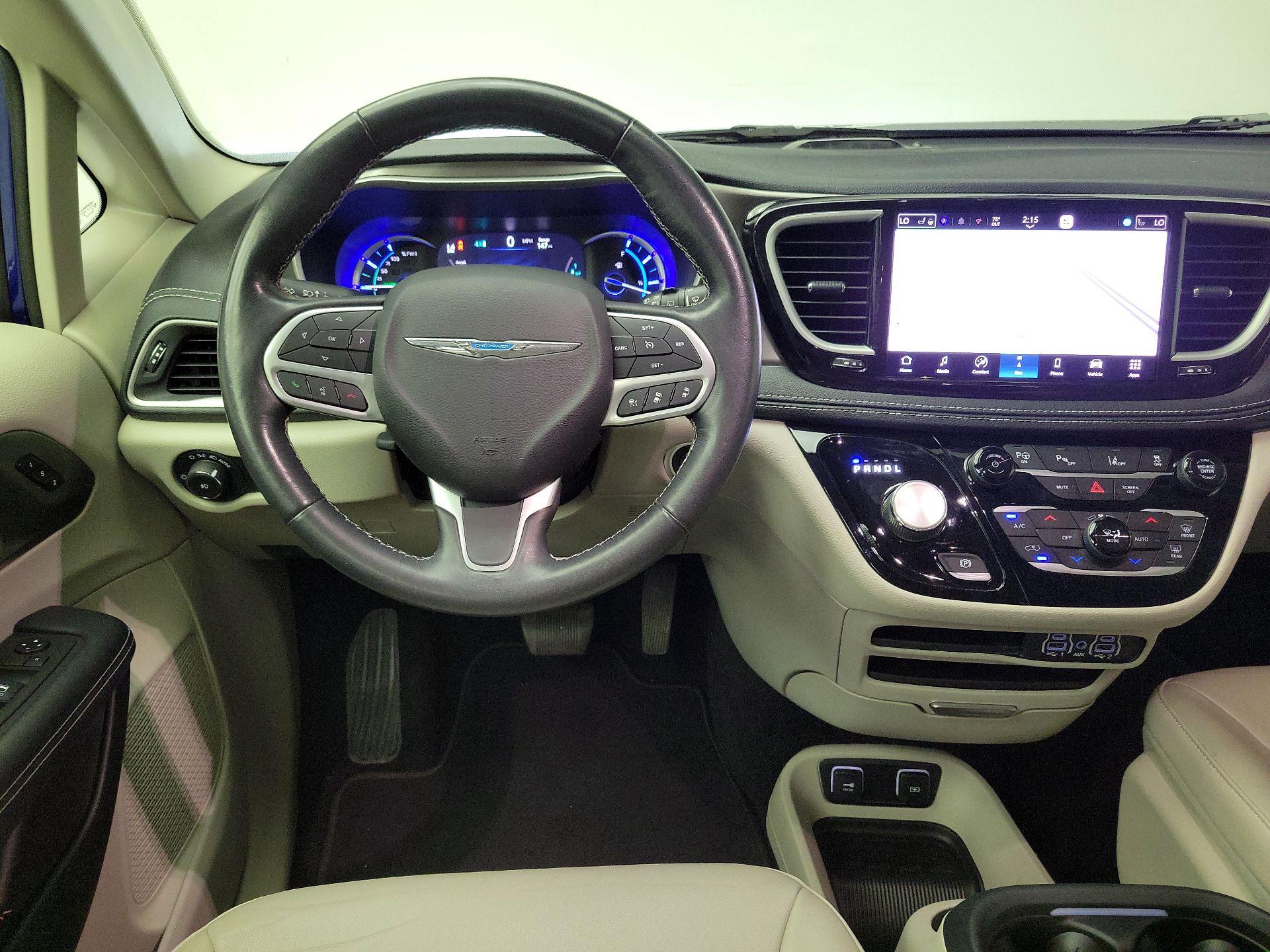 Thumbnail: 2021 Chrysler Pacifica - 10