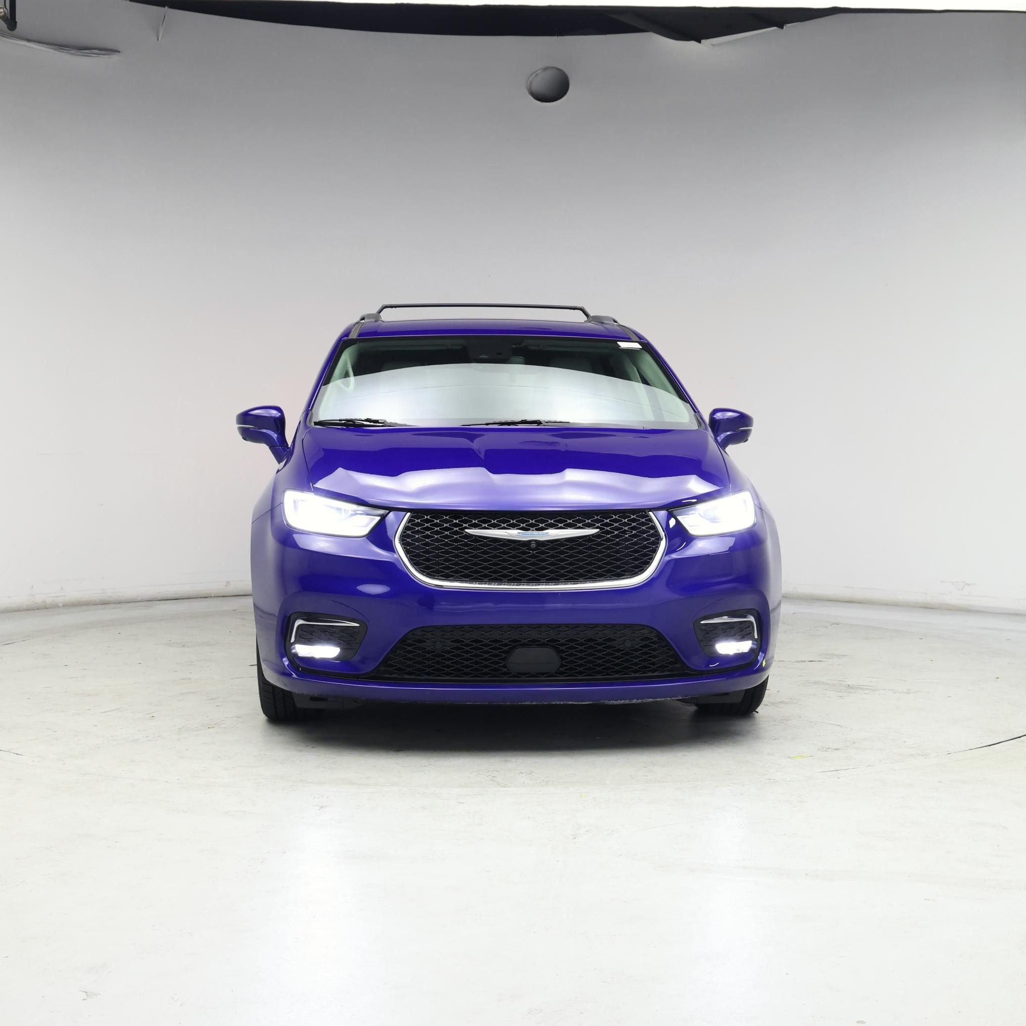 Thumbnail: 2021 Chrysler Pacifica - 5