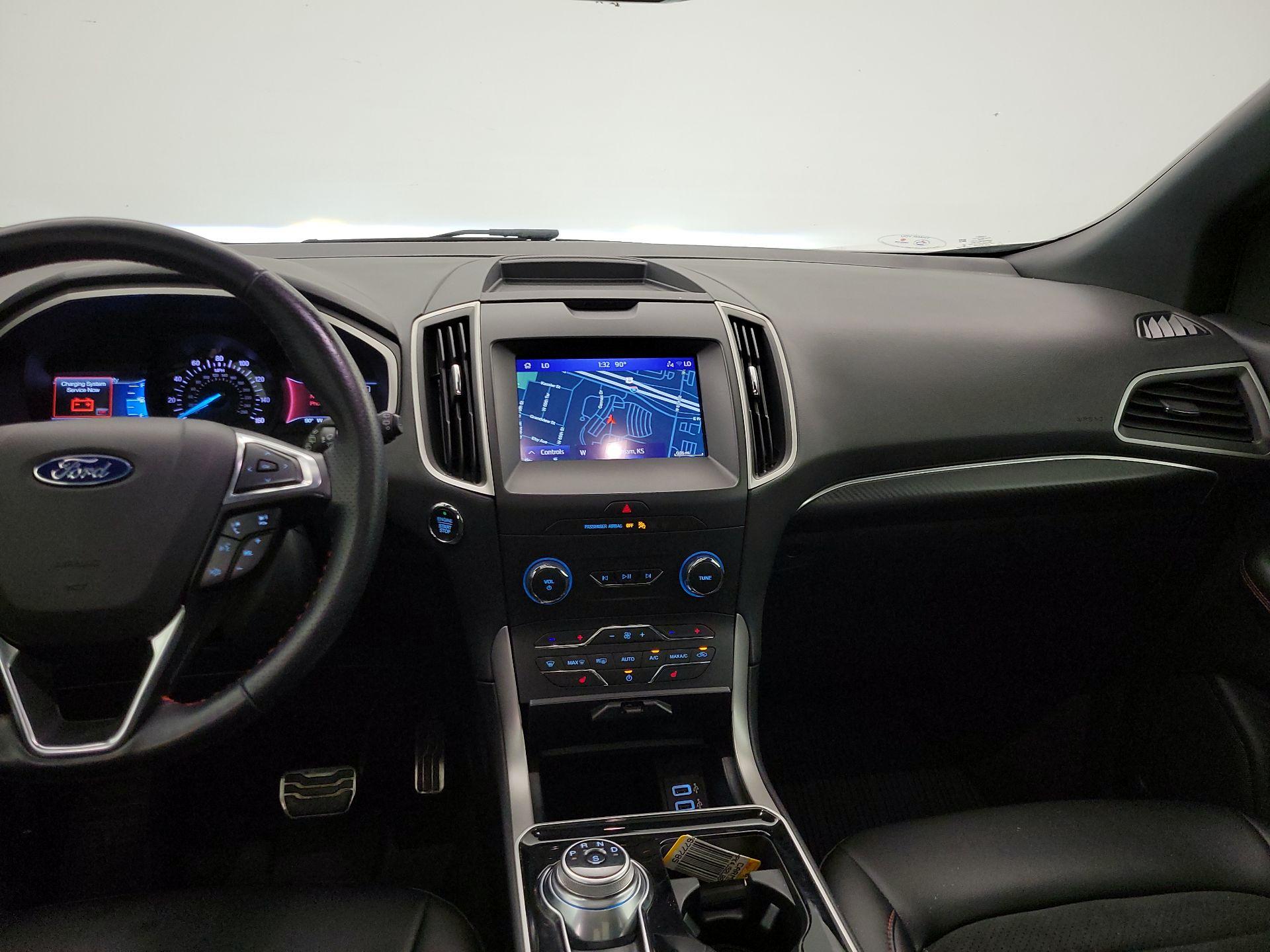 Thumbnail: 2020 Ford Edge - 9