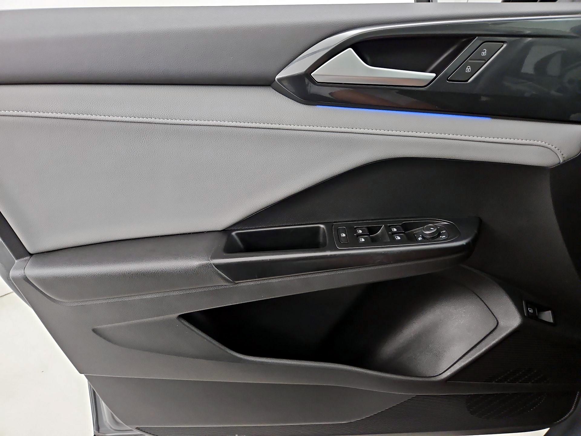 Thumbnail: 2022 Volkswagen Taos - 12