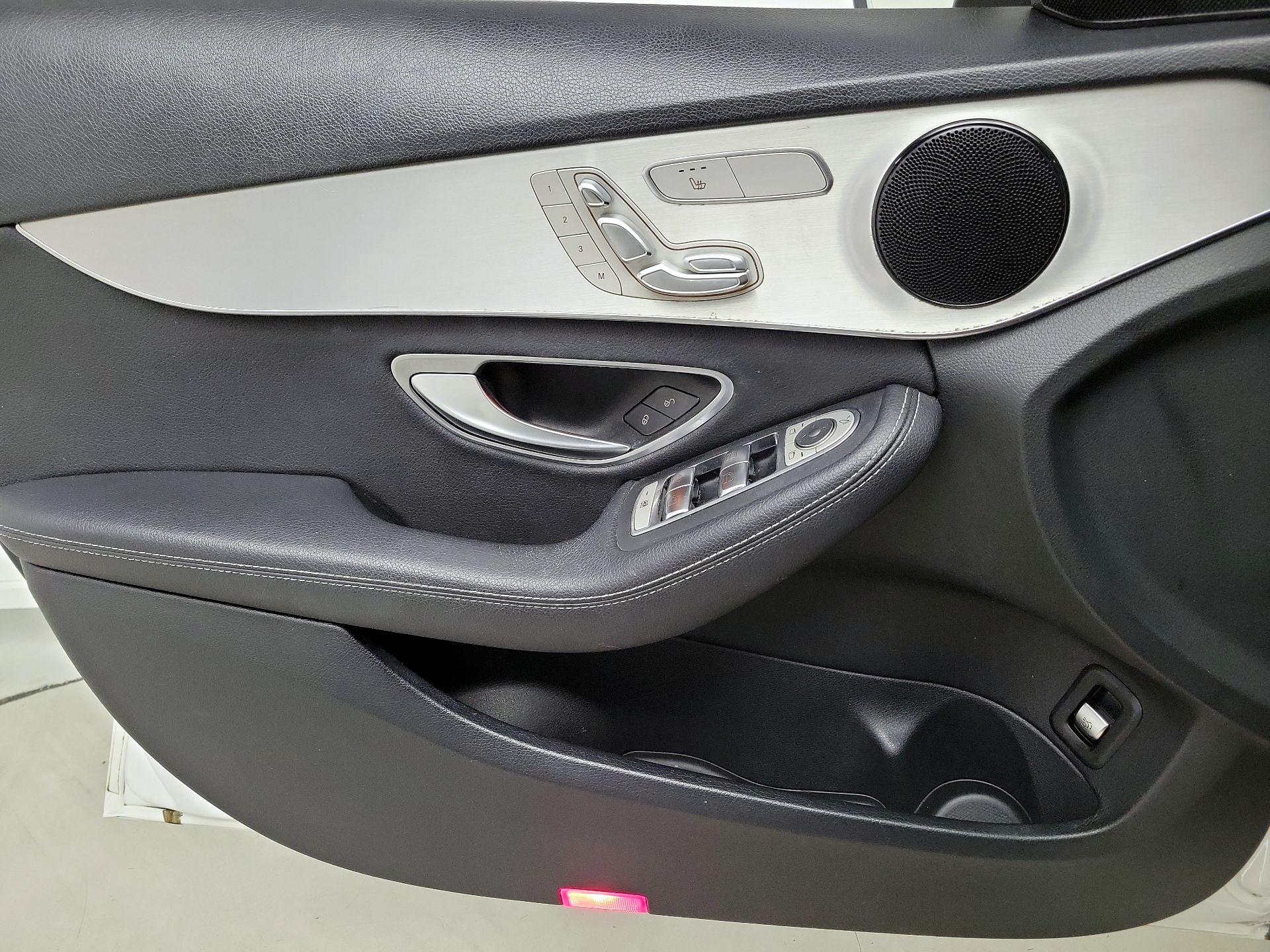 Thumbnail: 2020 Mercedes-Benz C-Class - 12