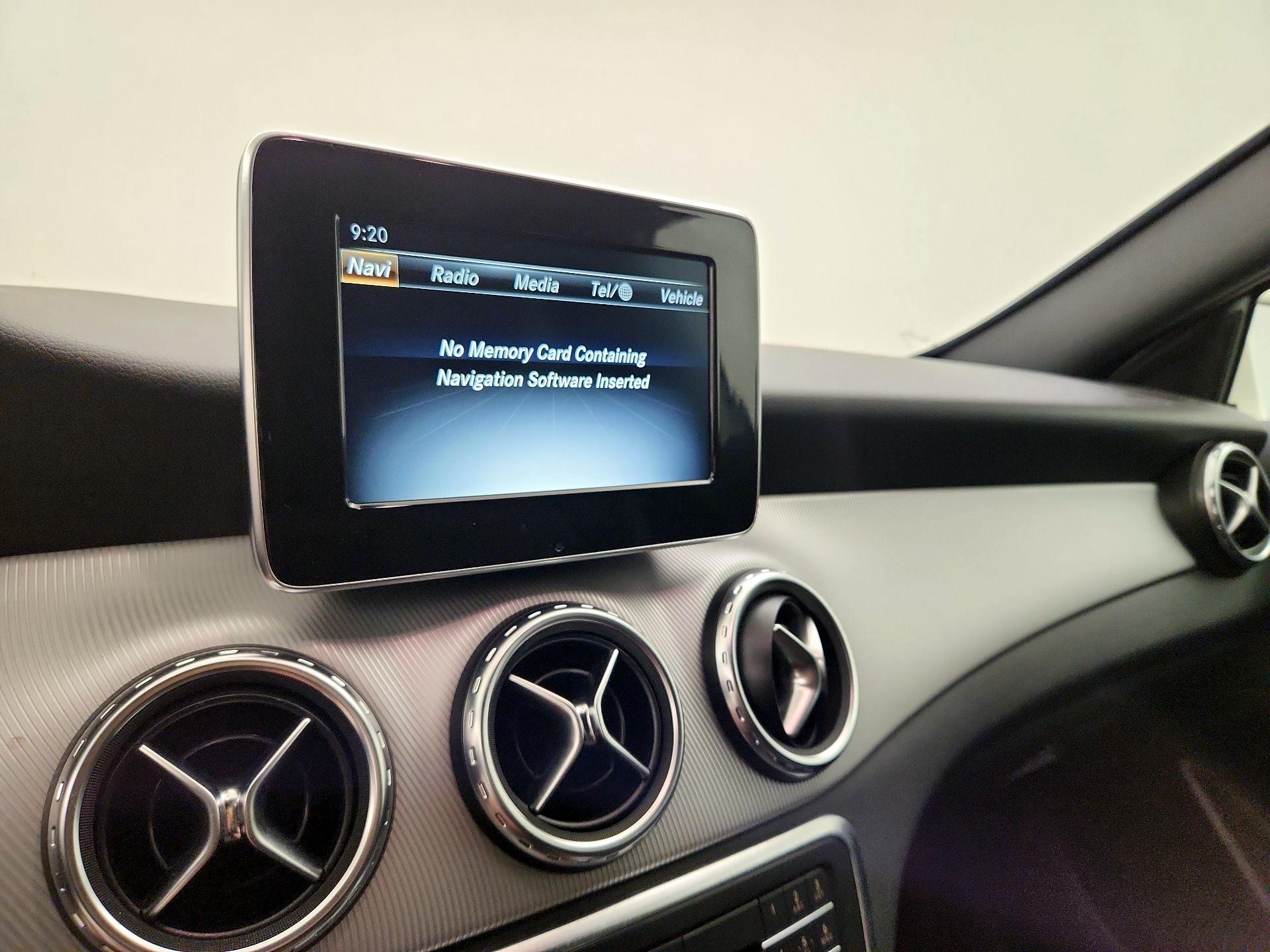 Thumbnail: 2017 Mercedes-Benz GLA - 14