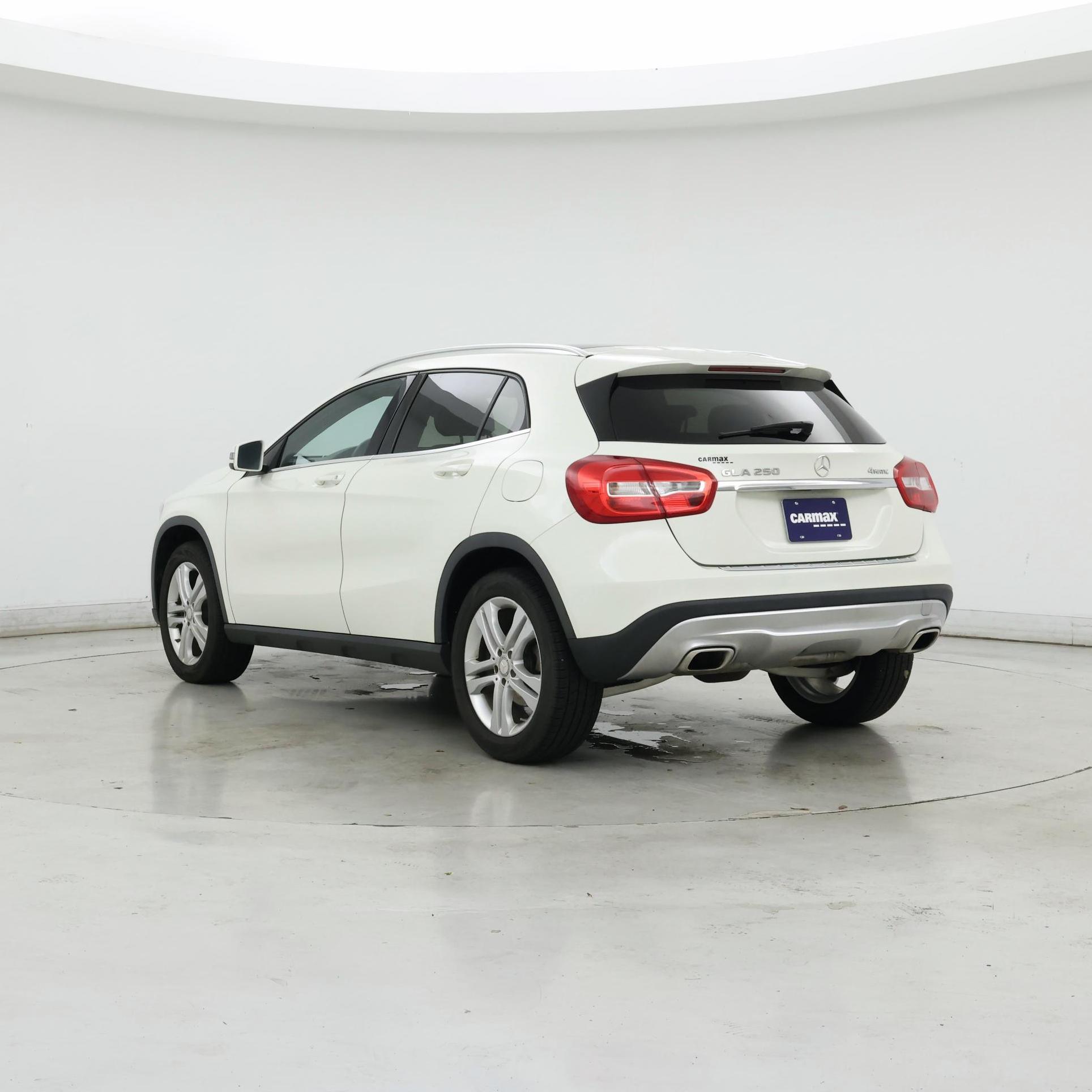 Thumbnail: 2017 Mercedes-Benz GLA - 2