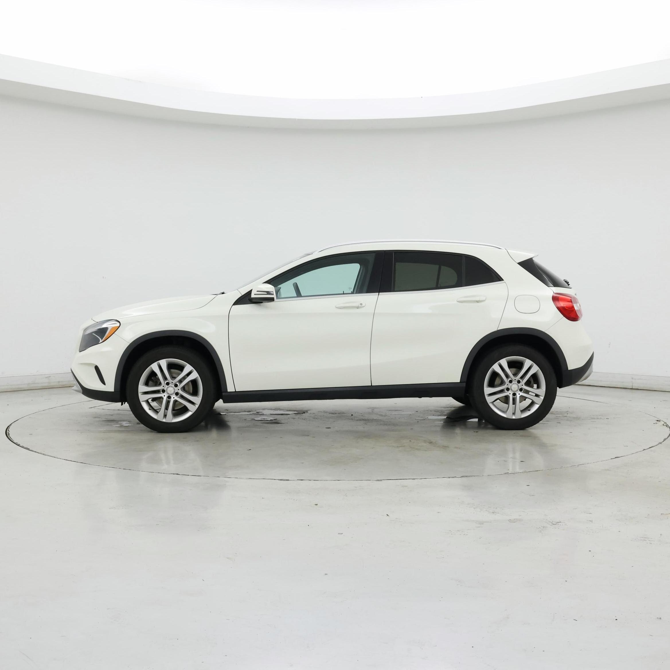 Thumbnail: 2017 Mercedes-Benz GLA - 3