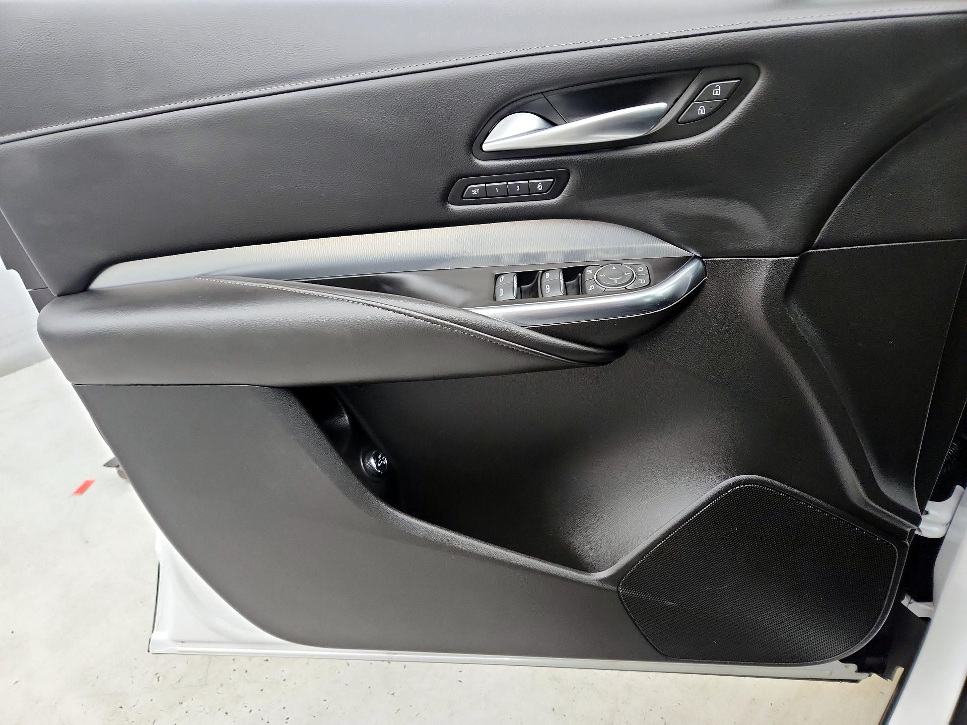Thumbnail: 2022 Cadillac XT4 - 12