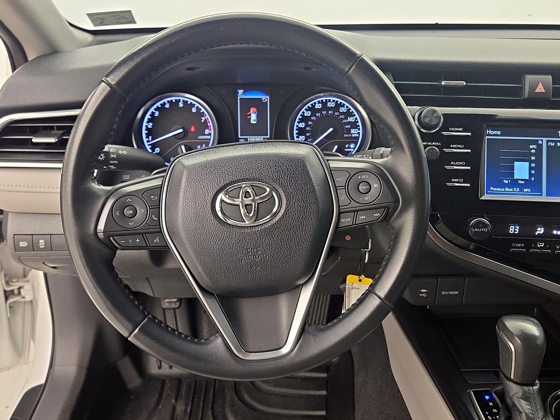 Thumbnail: 2018 Toyota Camry - 10