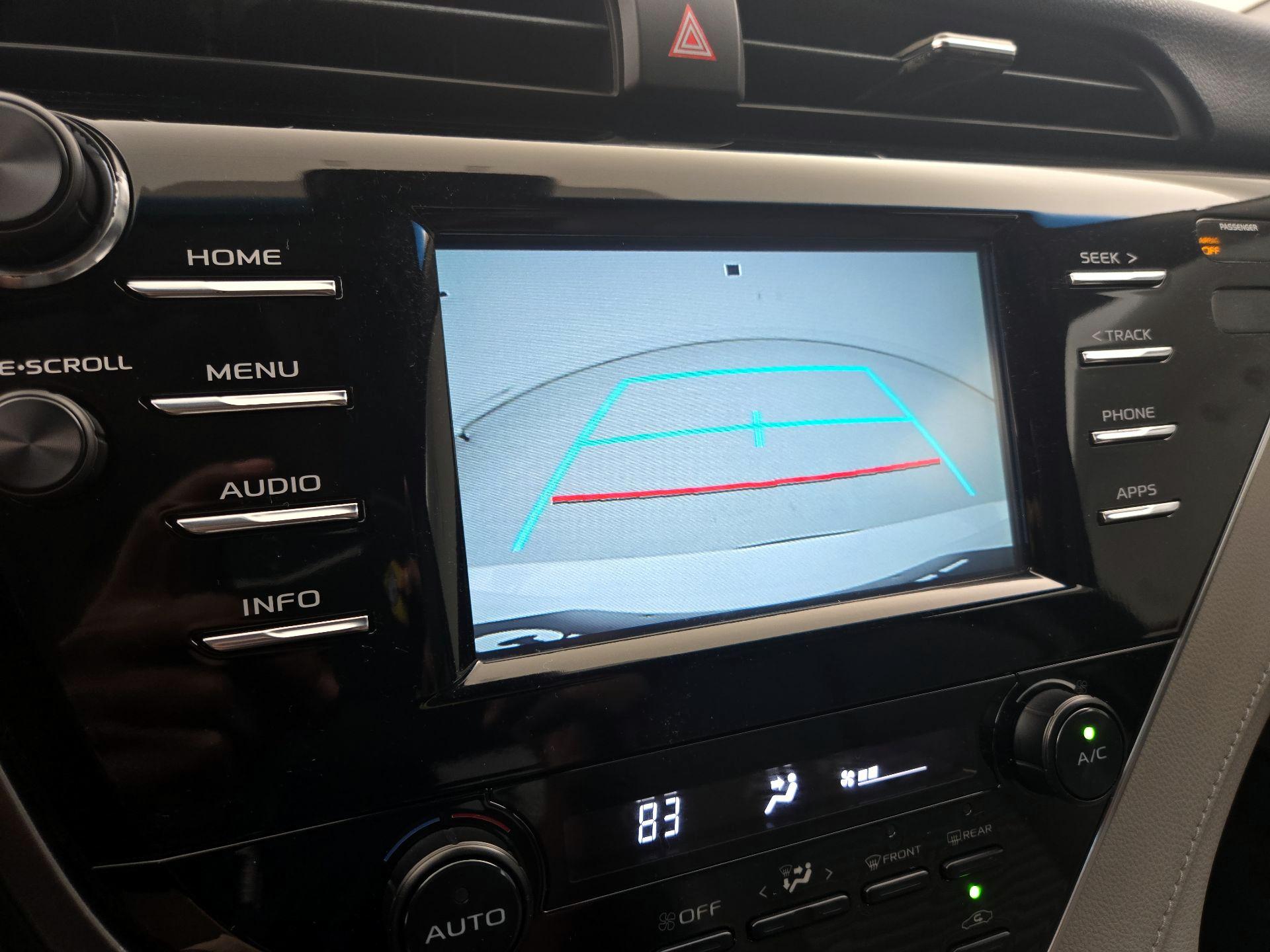 Thumbnail: 2018 Toyota Camry - 14