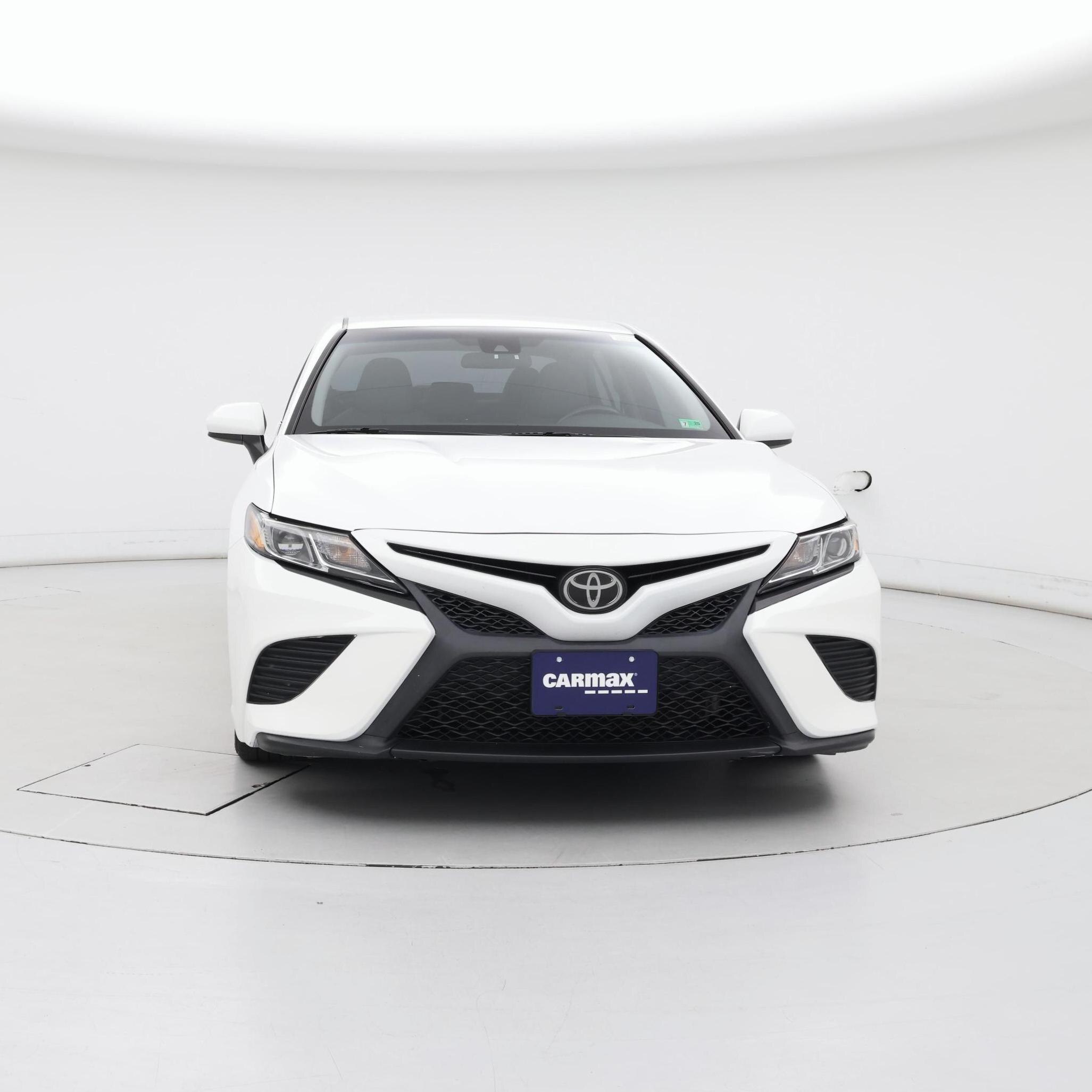 Thumbnail: 2018 Toyota Camry - 5