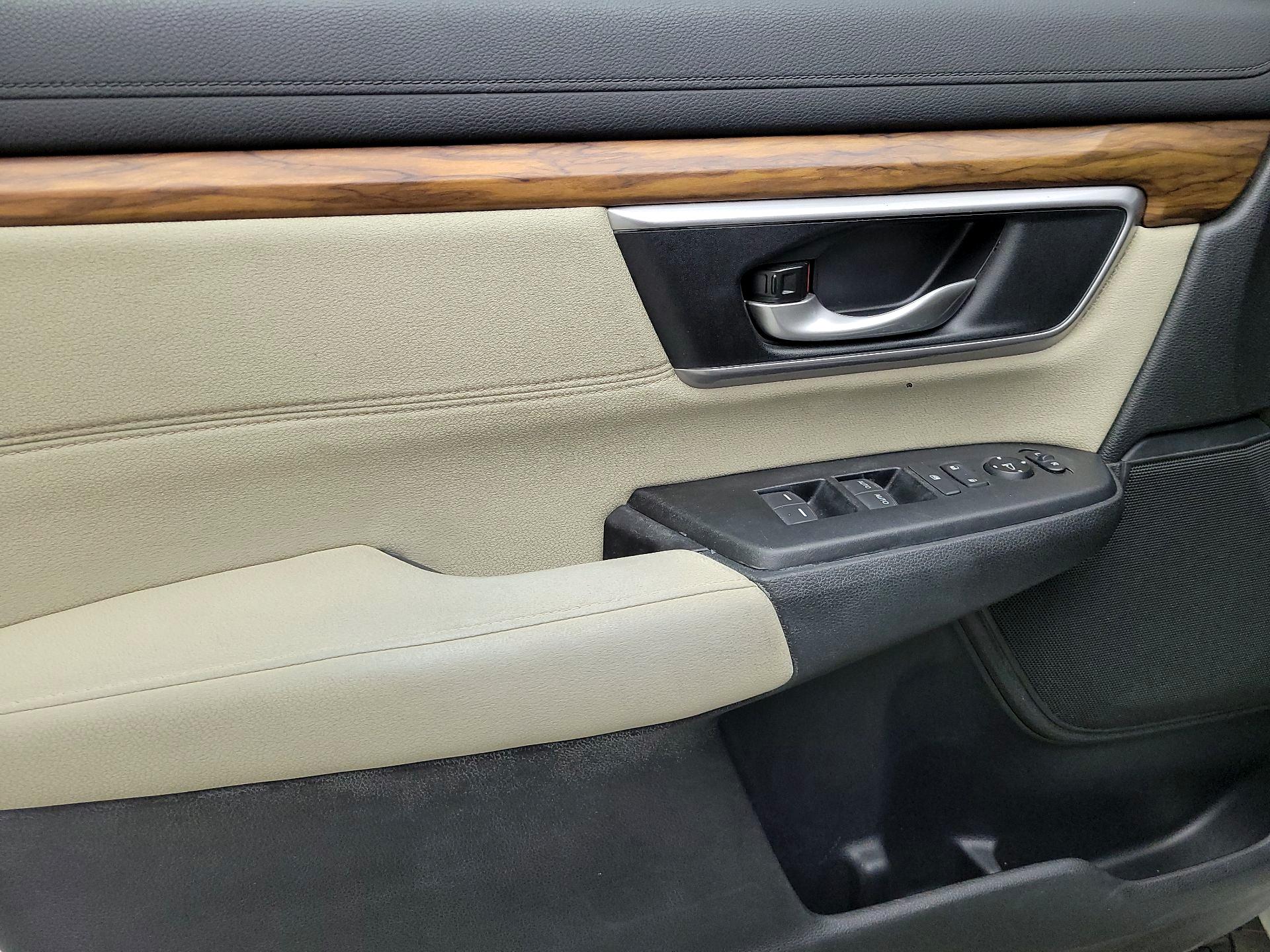 Thumbnail: 2017 Honda CR-V - 12
