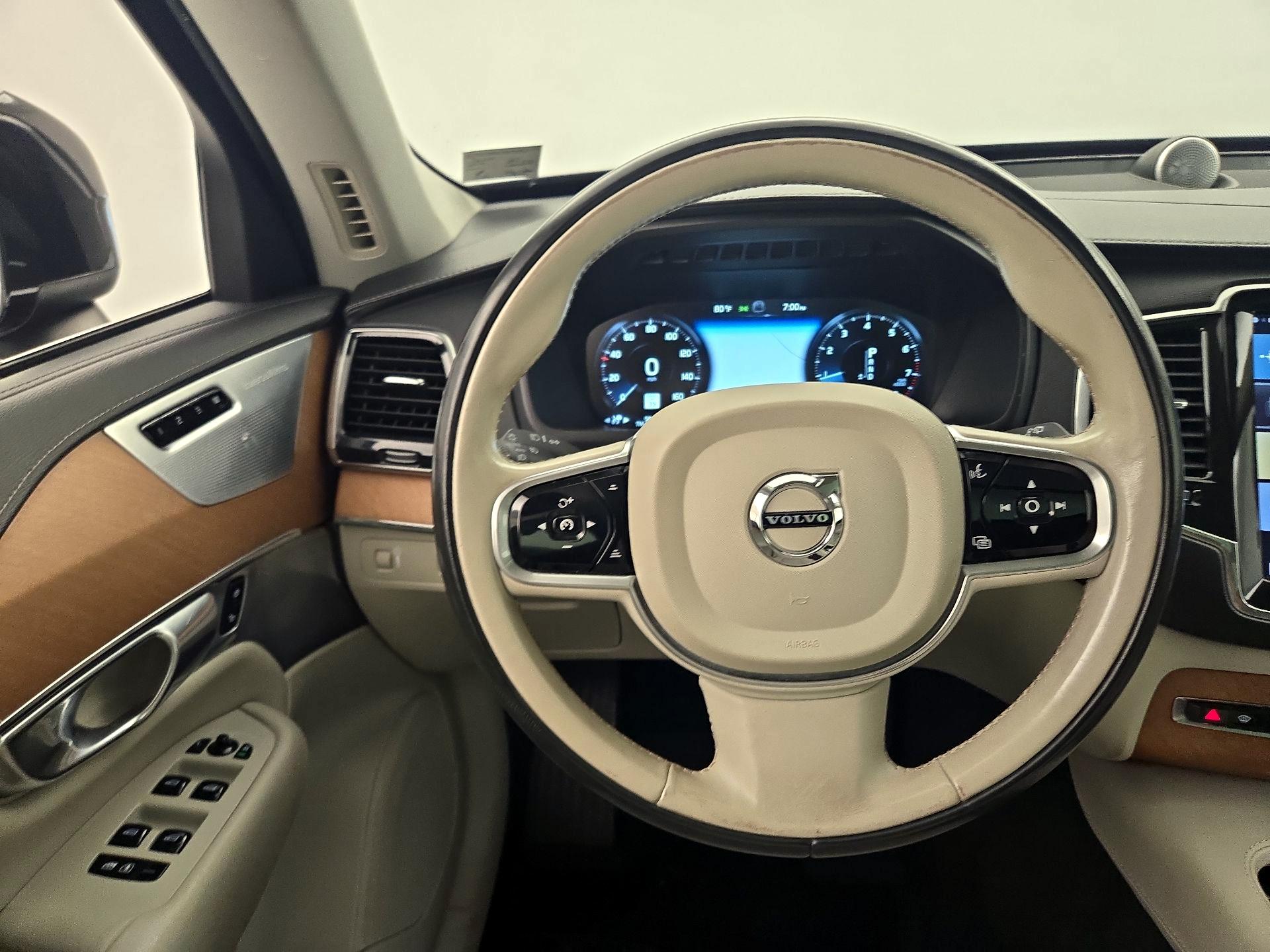 Thumbnail: 2018 Volvo XC90 - 10