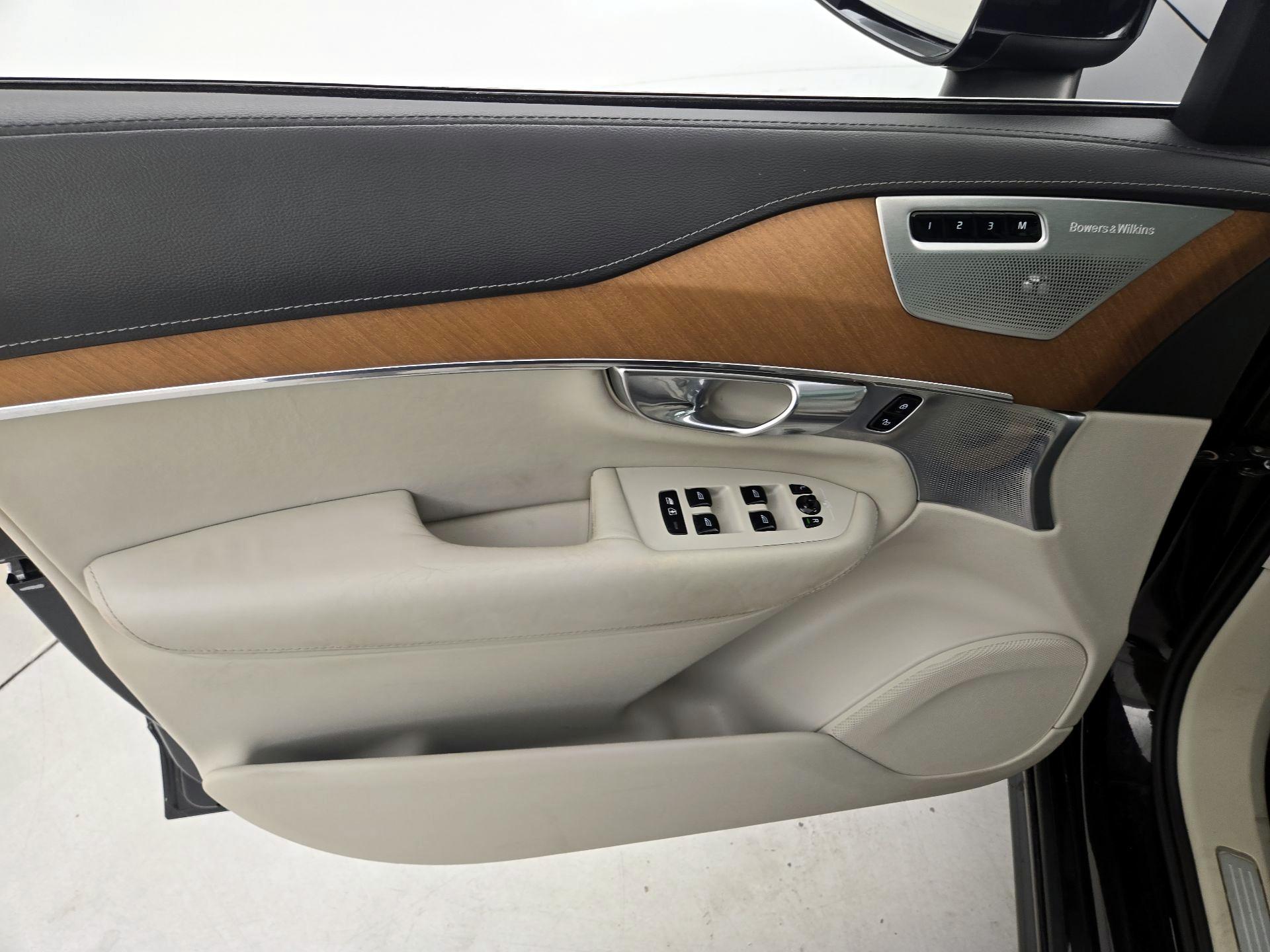 Thumbnail: 2018 Volvo XC90 - 12