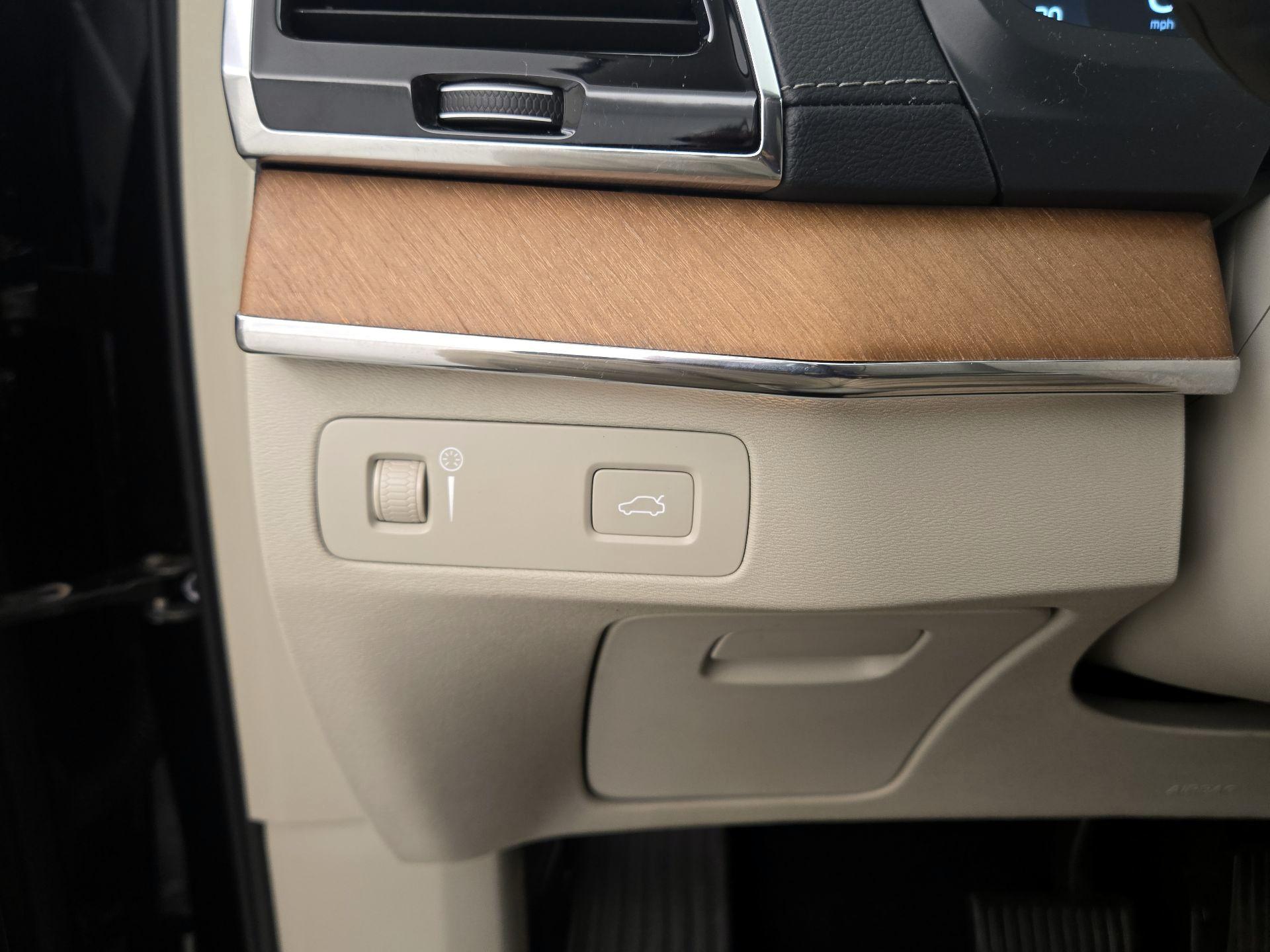 Thumbnail: 2018 Volvo XC90 - 13