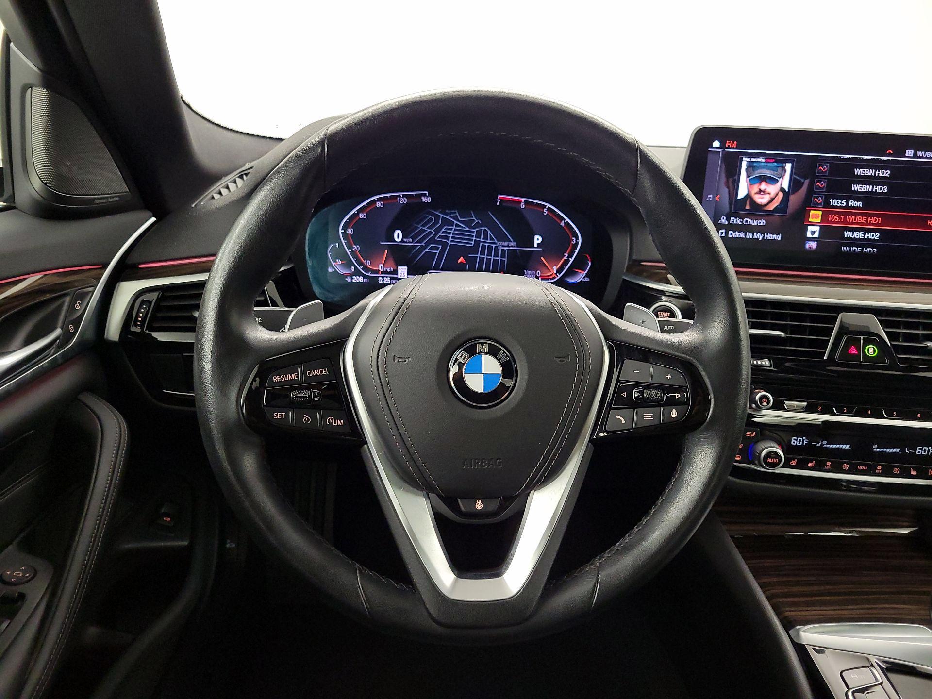 Thumbnail: 2022 BMW 5 Series - 10
