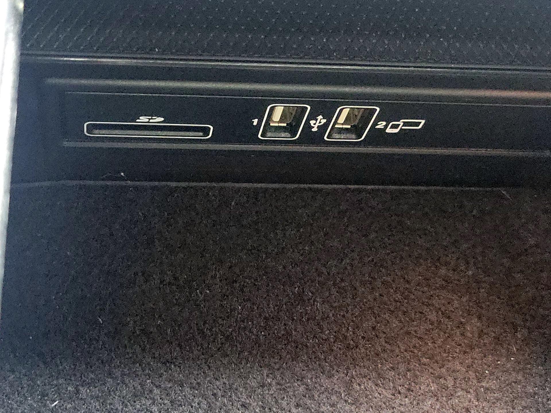 Thumbnail: 2021 Mercedes-Benz C-Class - 18