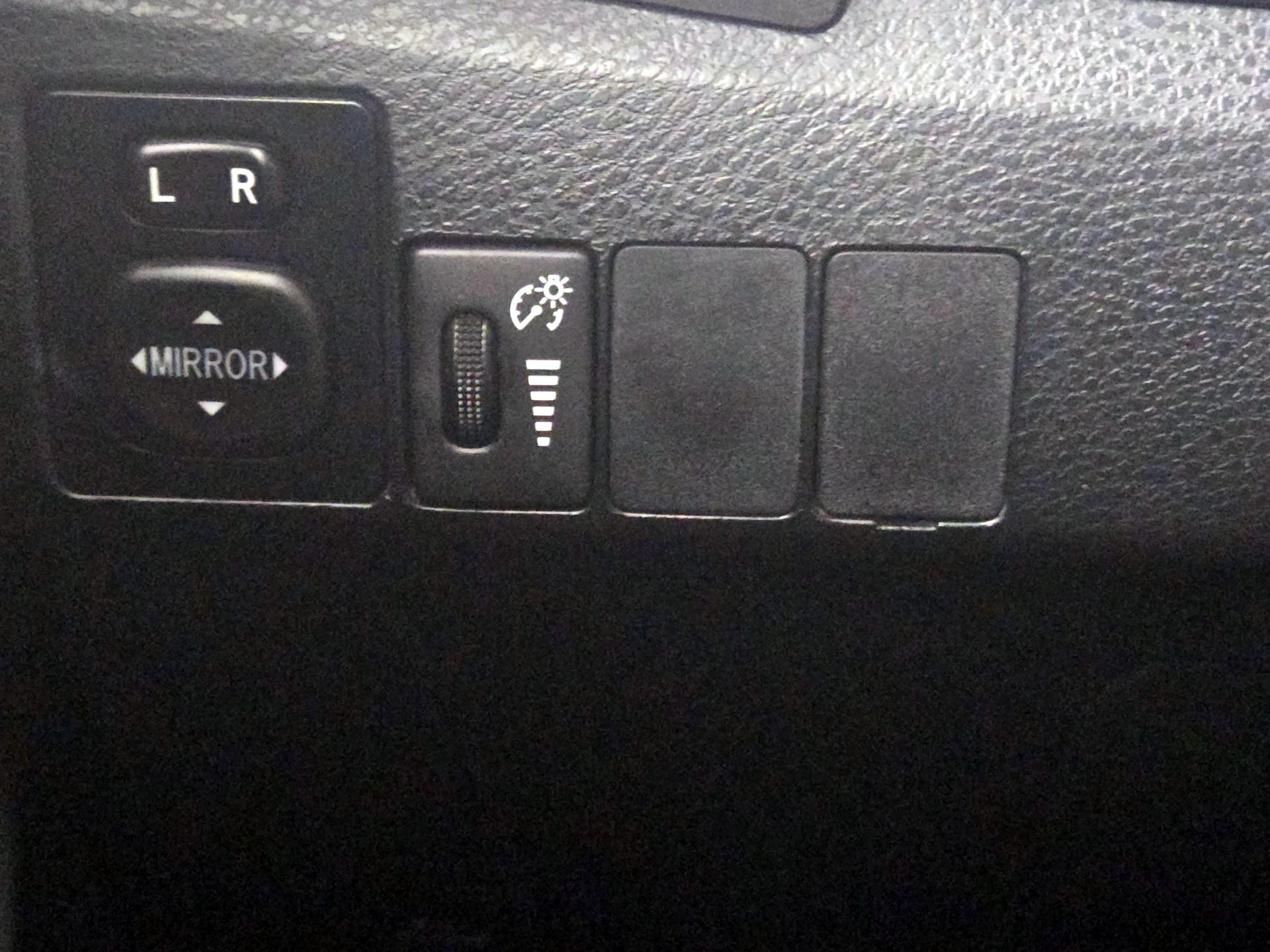 Thumbnail: 2014 Toyota Corolla - 13