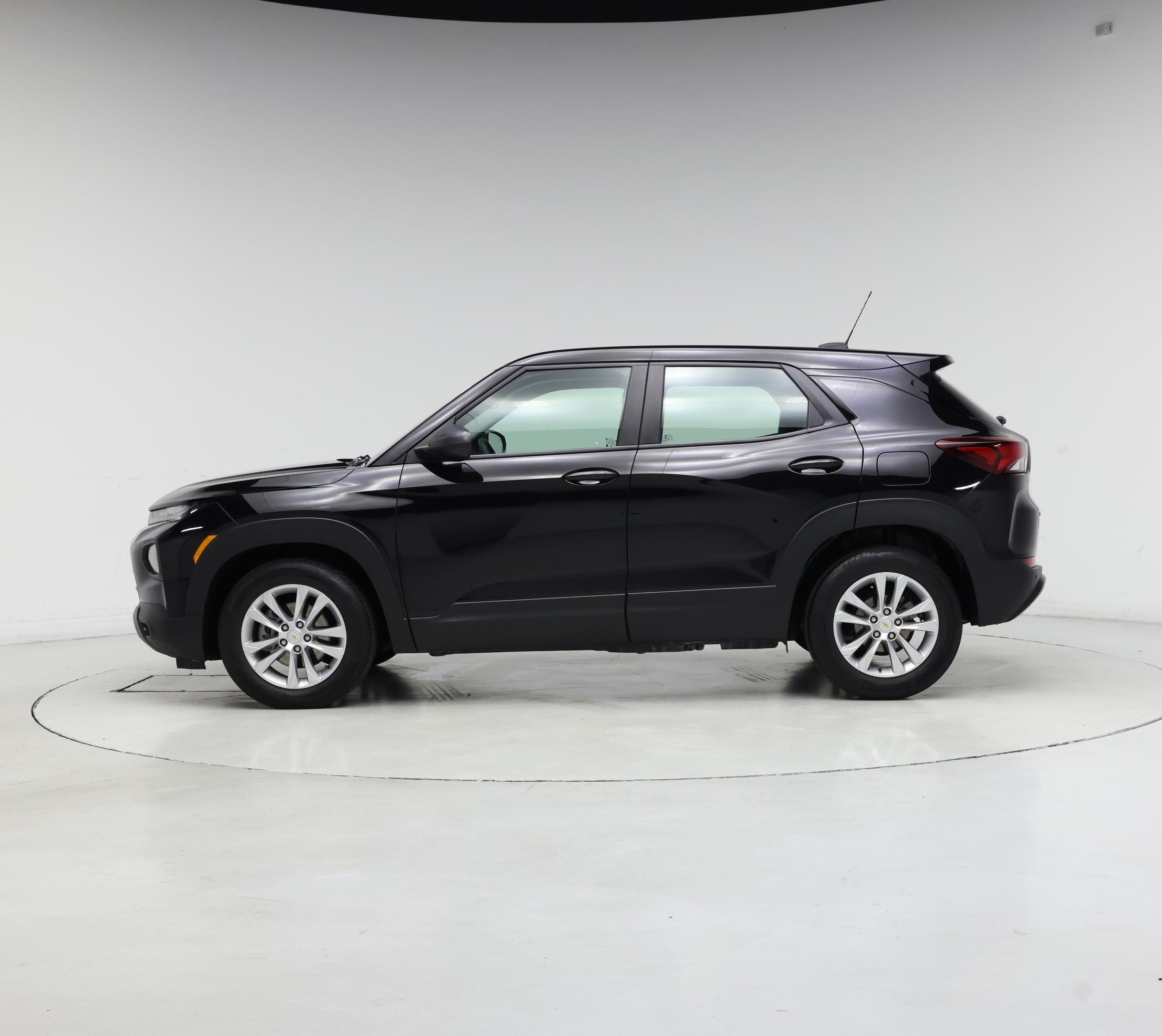 Thumbnail: 2022 Chevrolet TrailBlazer - 3