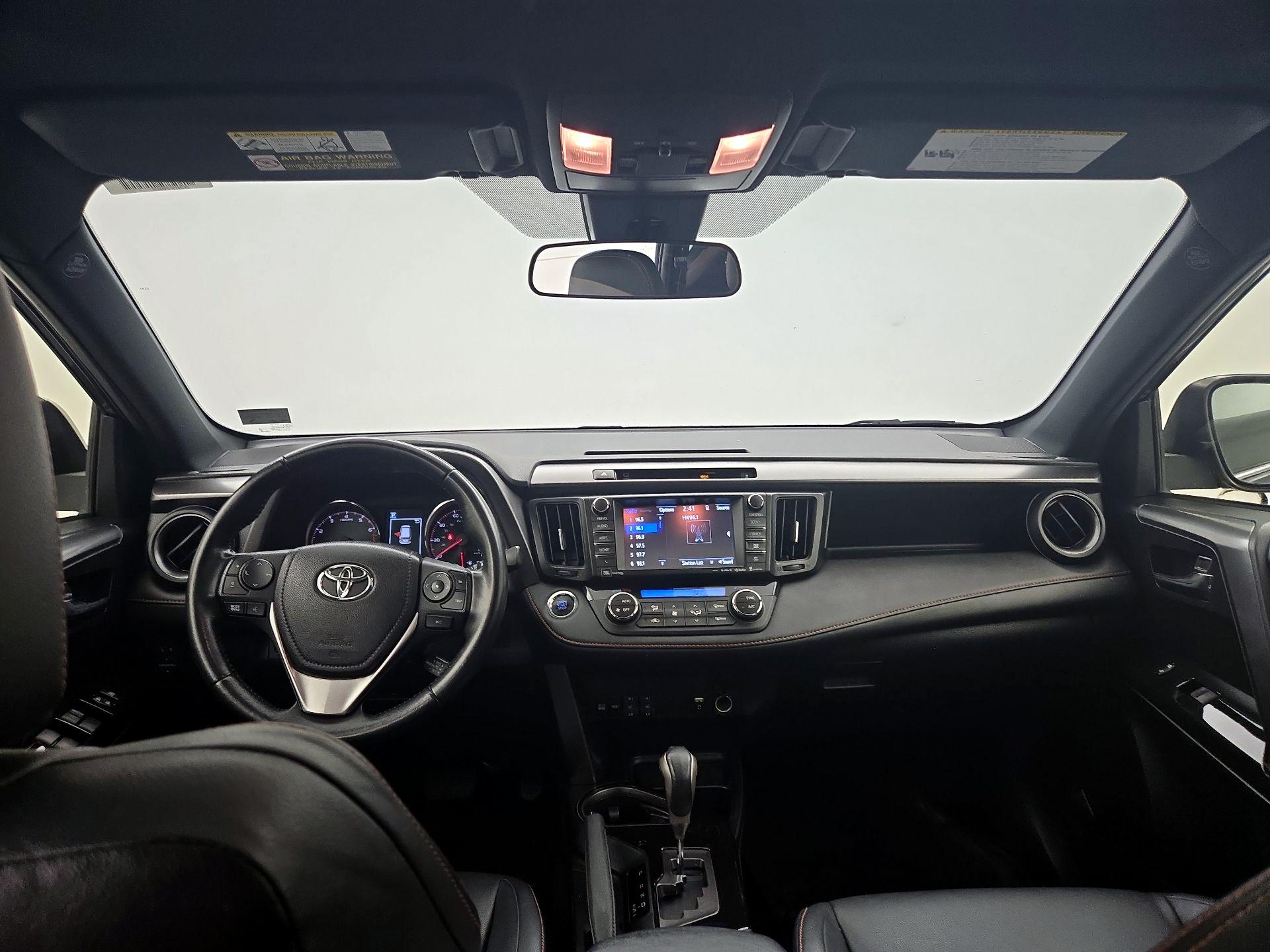 Thumbnail: 2016 Toyota RAV4 - 9