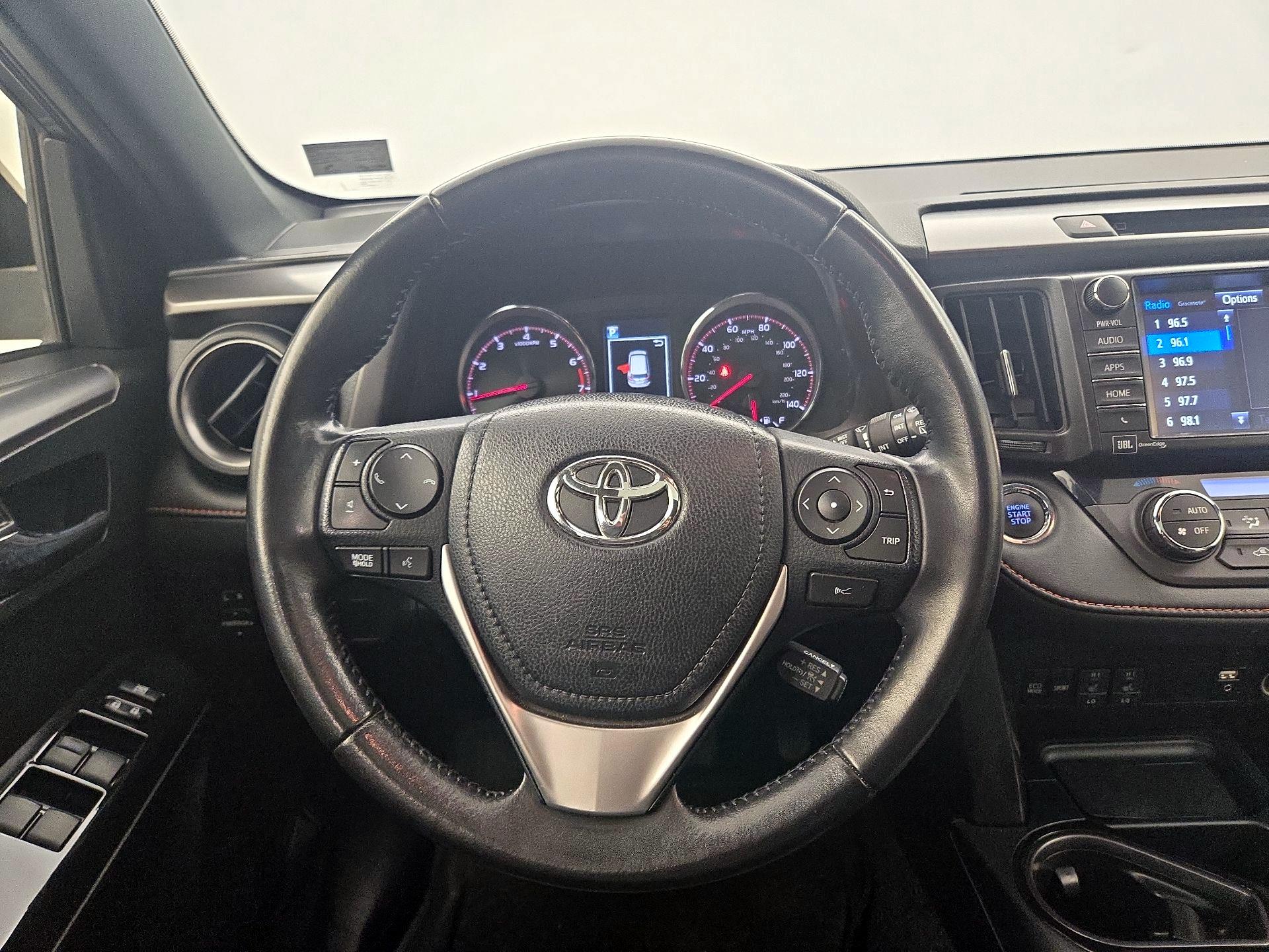Thumbnail: 2016 Toyota RAV4 - 10
