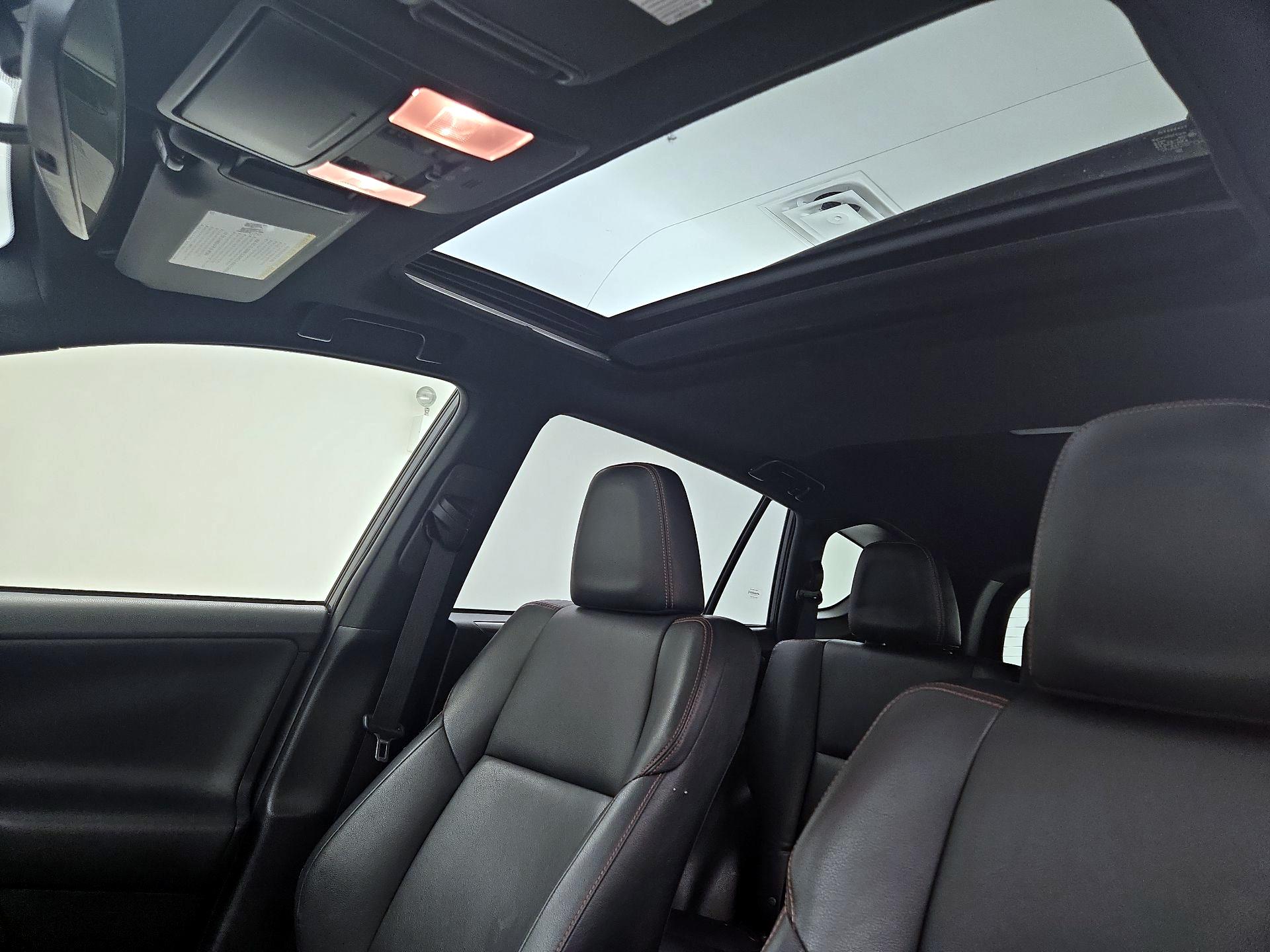 Thumbnail: 2016 Toyota RAV4 - 19
