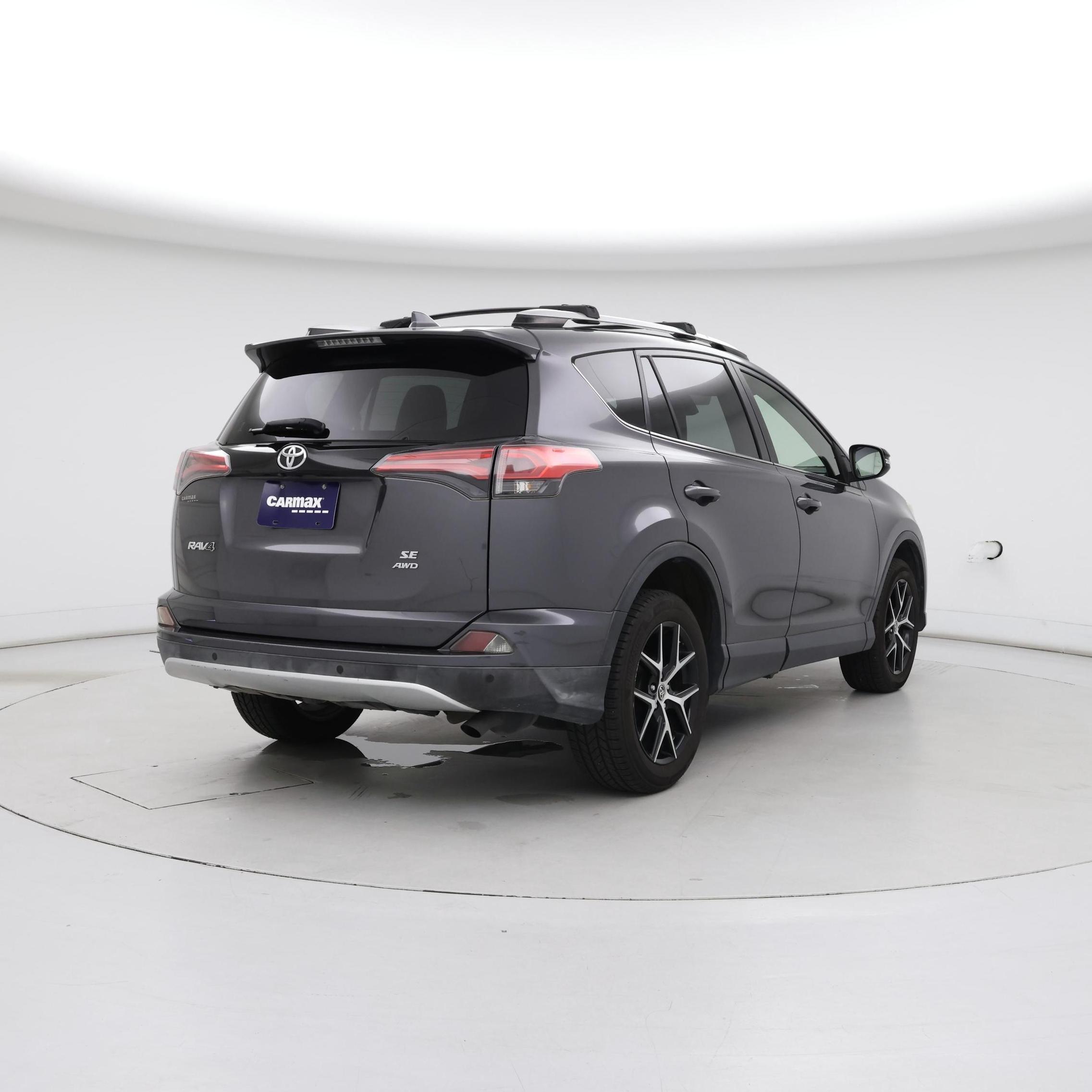 Thumbnail: 2016 Toyota RAV4 - 8