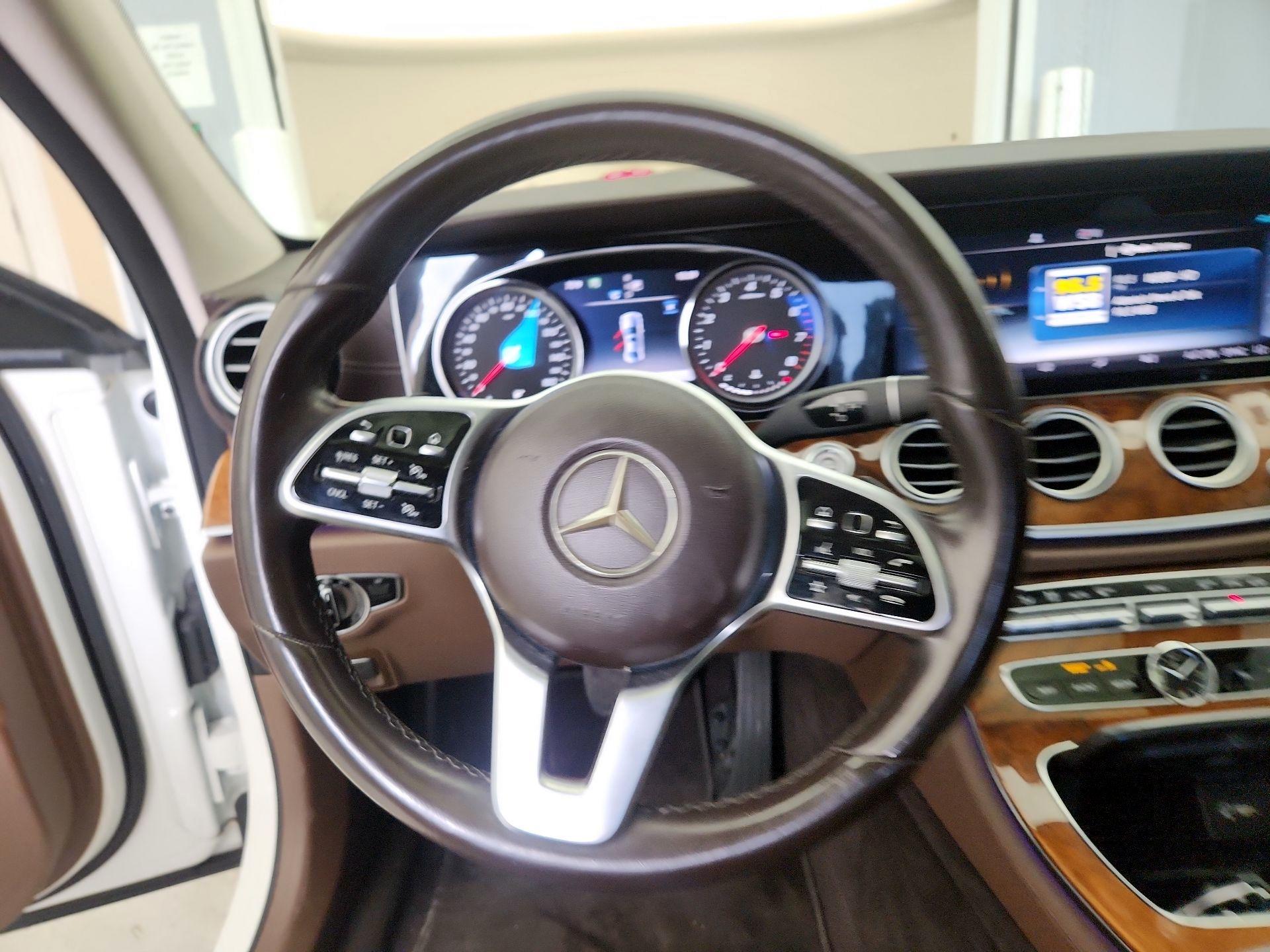 Thumbnail: 2019 Mercedes-Benz E-Class - 10