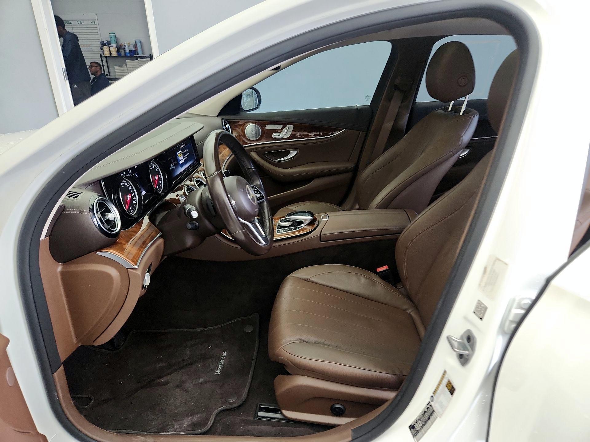 Thumbnail: 2019 Mercedes-Benz E-Class - 11