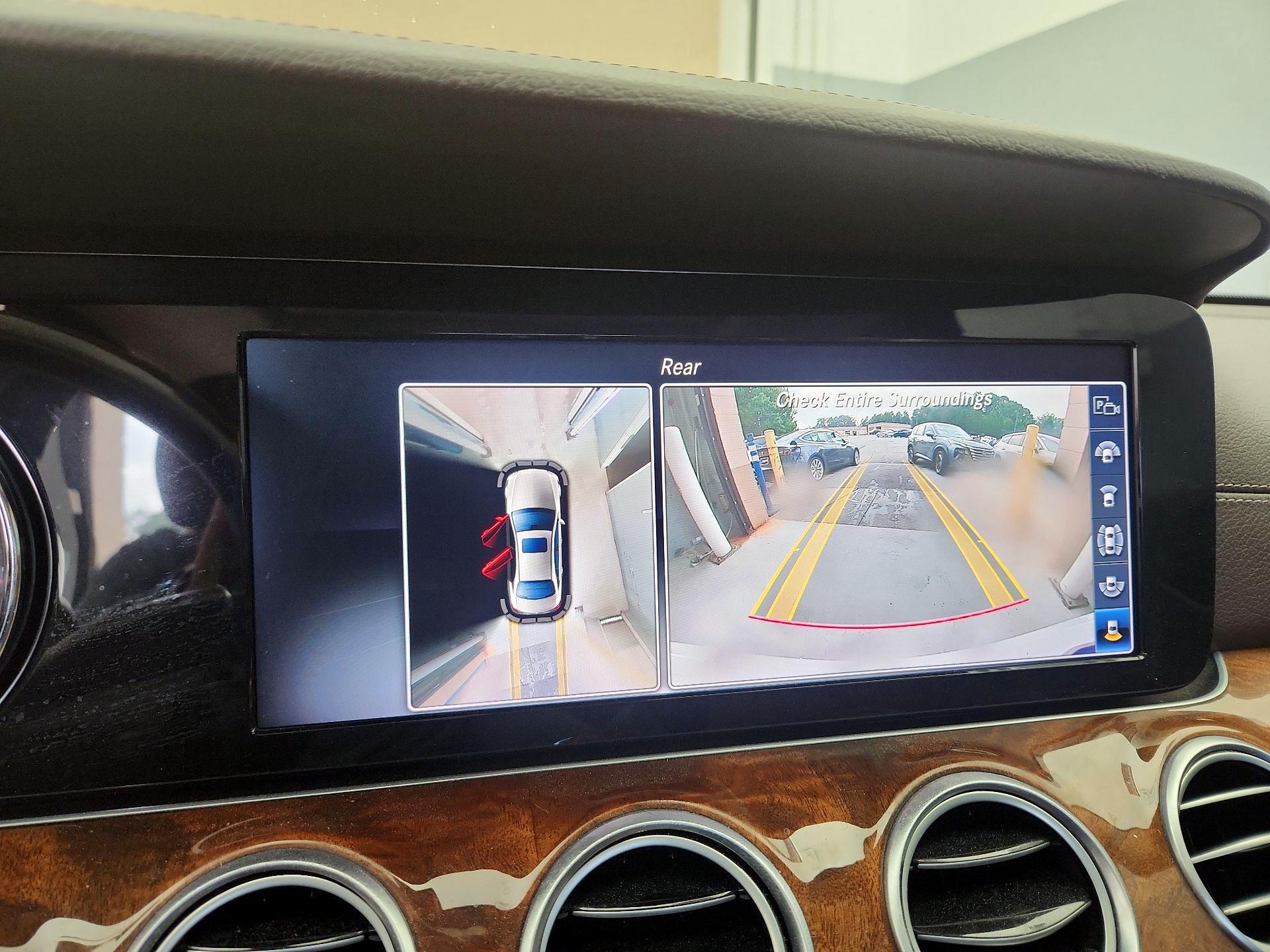Thumbnail: 2019 Mercedes-Benz E-Class - 14