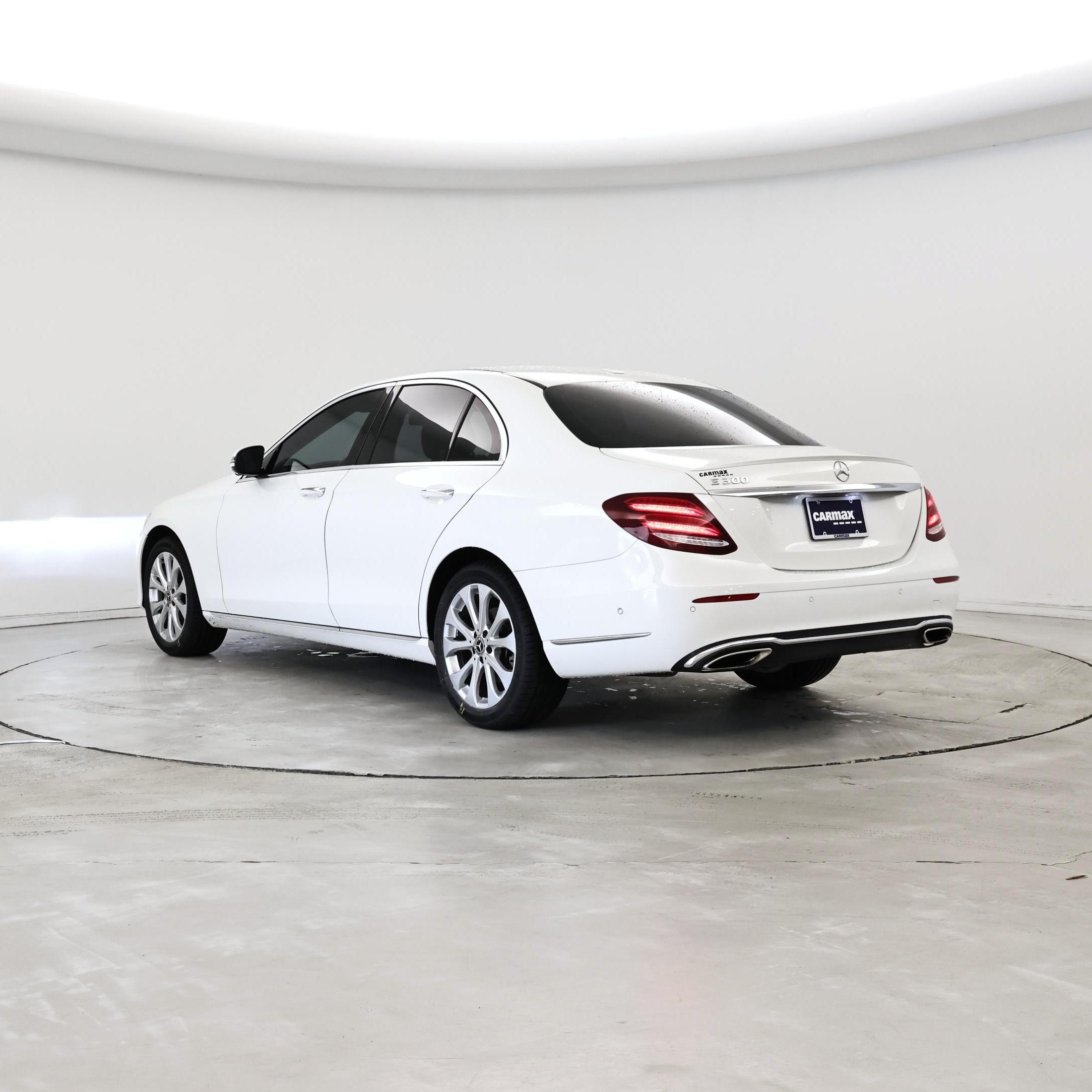 Thumbnail: 2019 Mercedes-Benz E-Class - 2