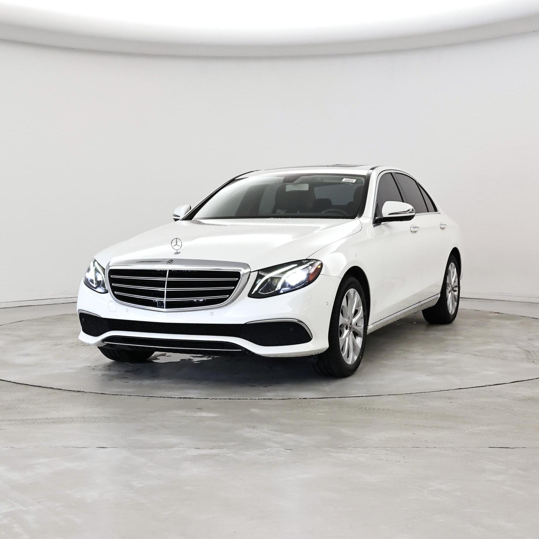 Thumbnail: 2019 Mercedes-Benz E-Class - 4