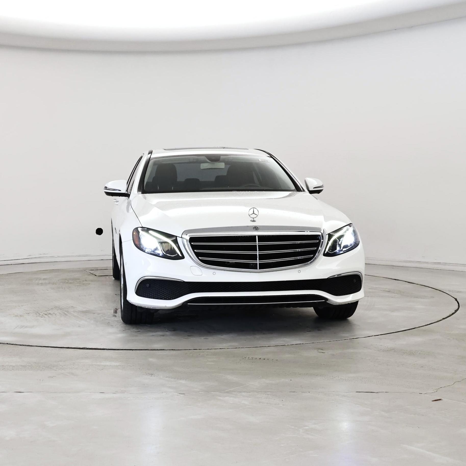 Thumbnail: 2019 Mercedes-Benz E-Class - 5