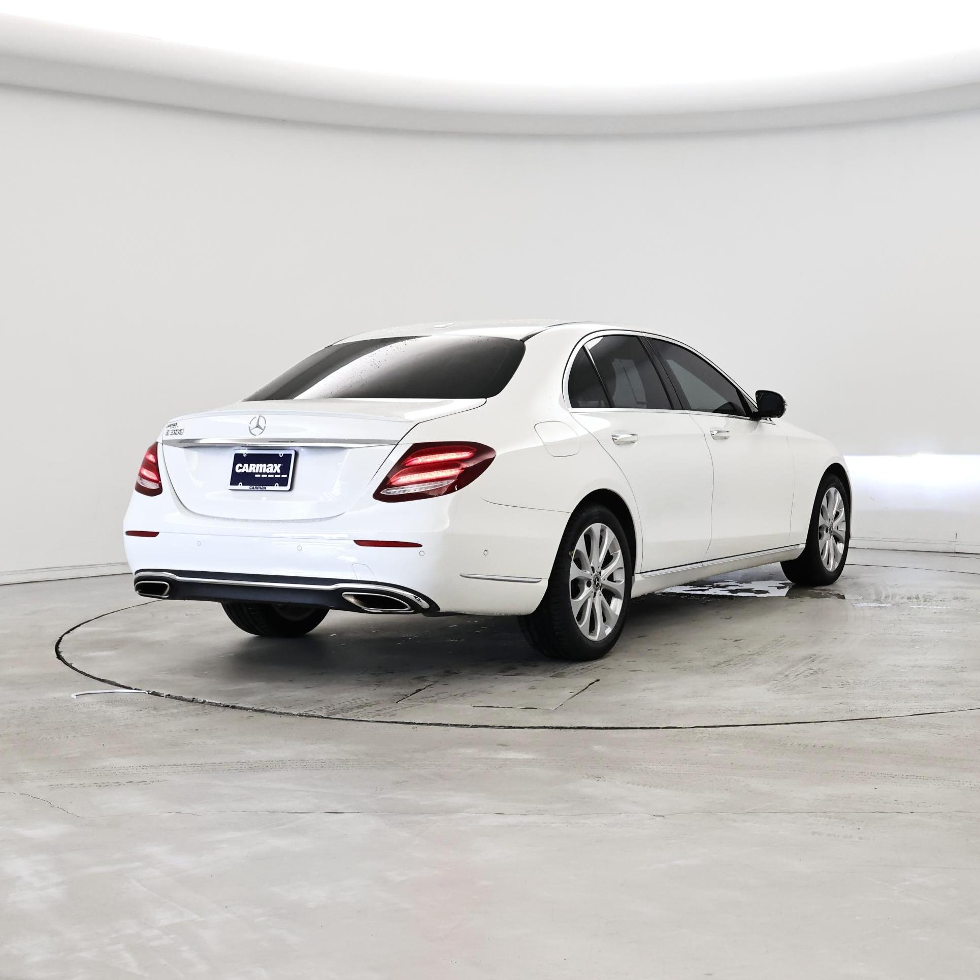 Thumbnail: 2019 Mercedes-Benz E-Class - 8