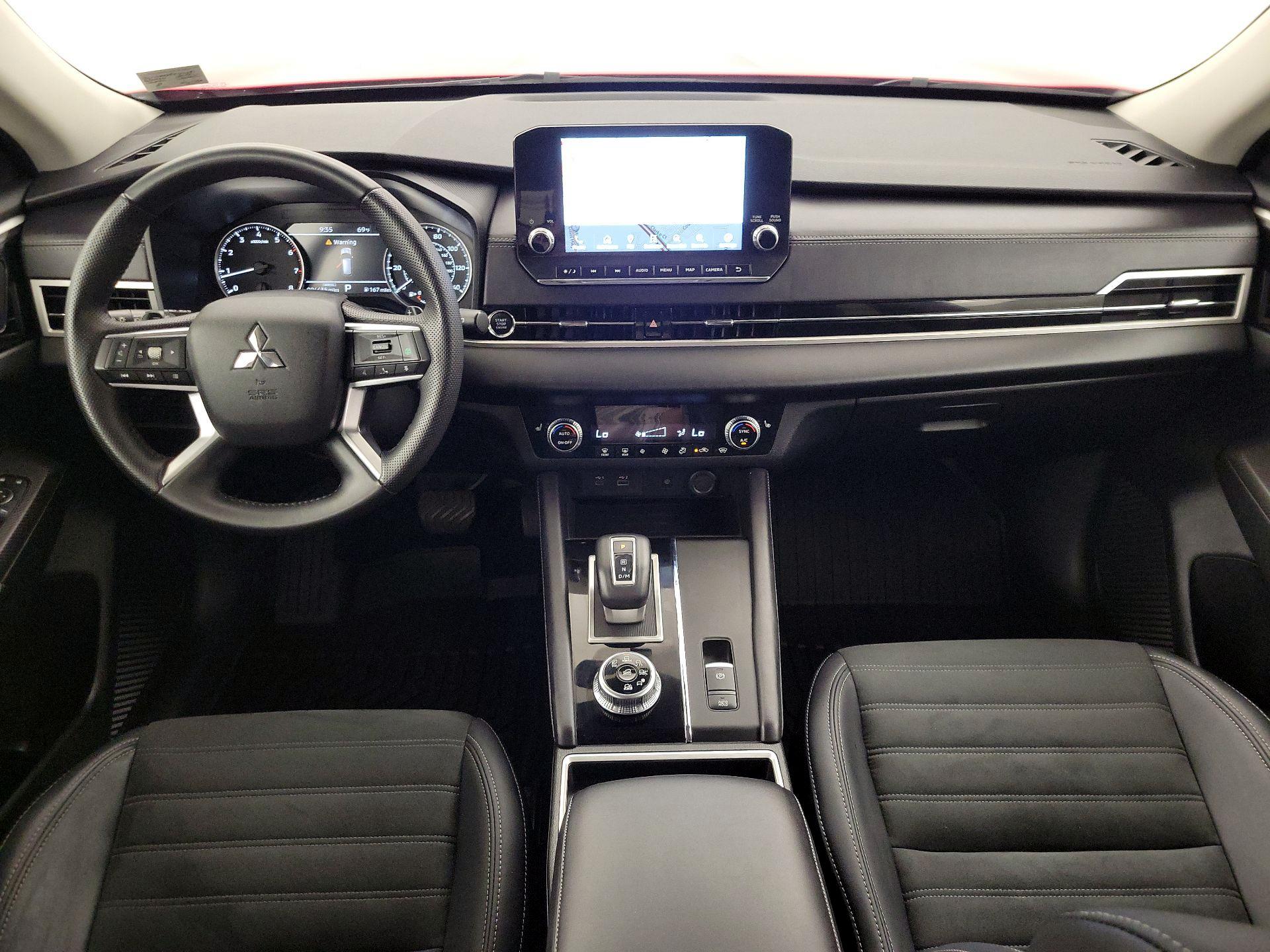Thumbnail: 2024 Mitsubishi Outlander - 9