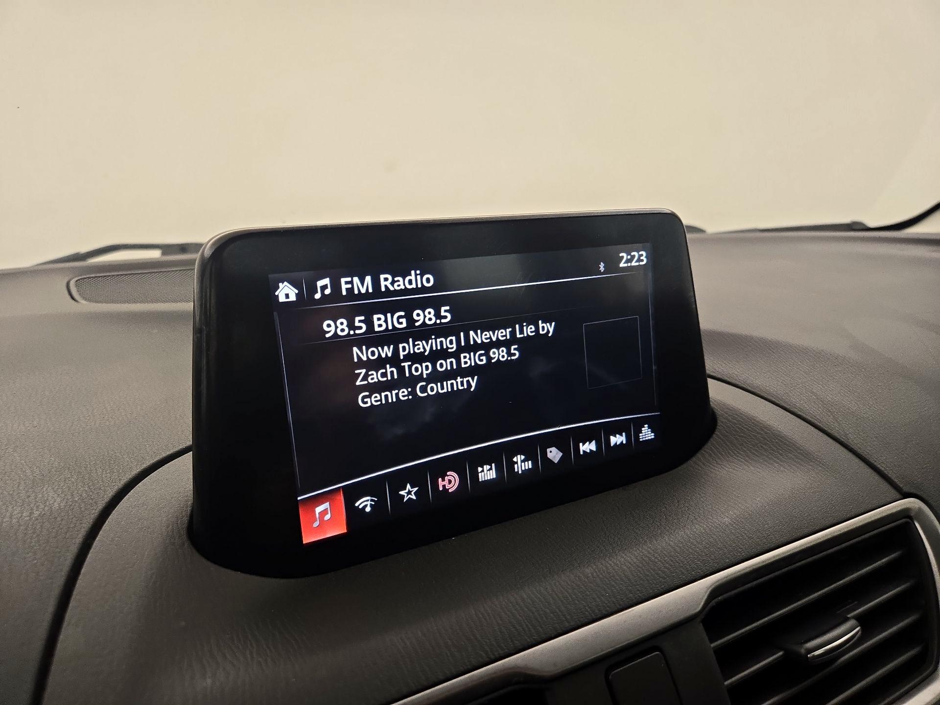 Thumbnail: 2018 Mazda Mazda3 - 16