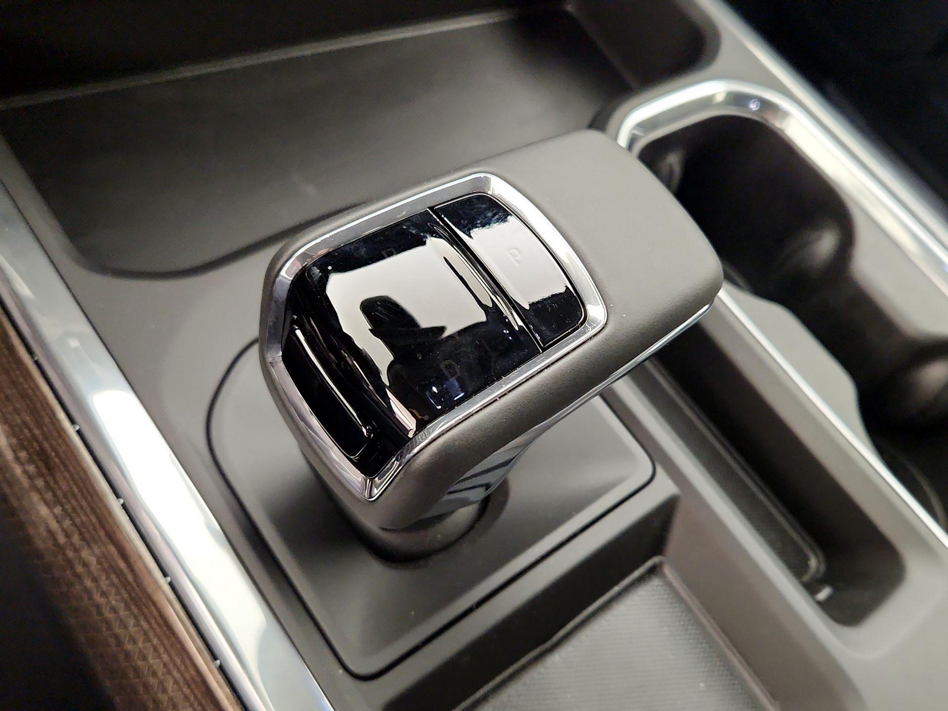 Thumbnail: 2025 Chevrolet Silverado 1500 - 18