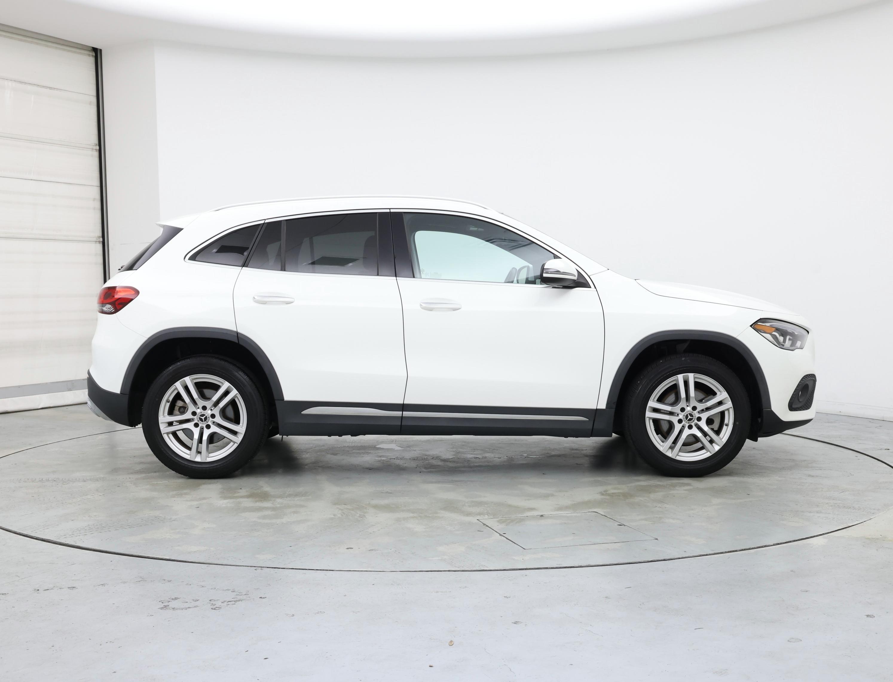 Thumbnail: 2023 Mercedes-Benz GLA - 7