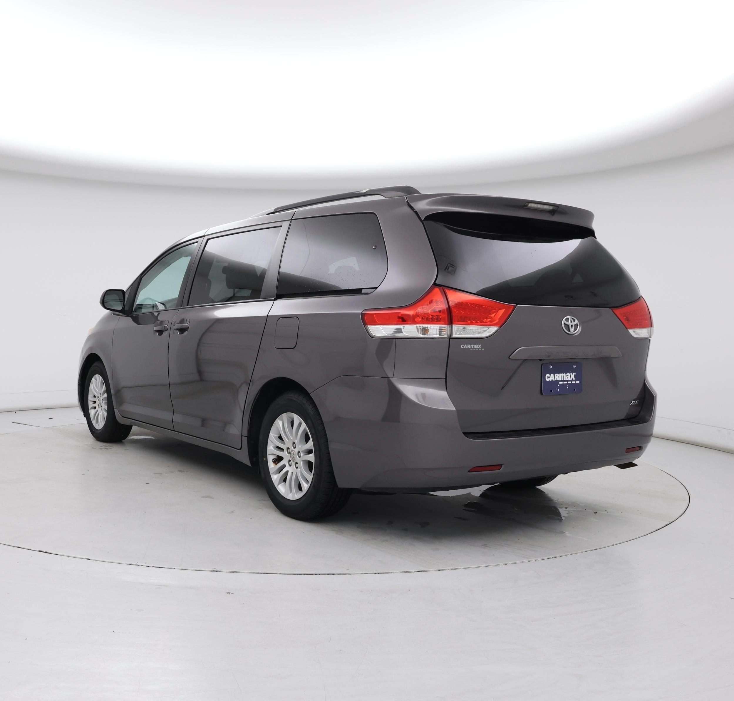 Thumbnail: 2013 Toyota Sienna - 2