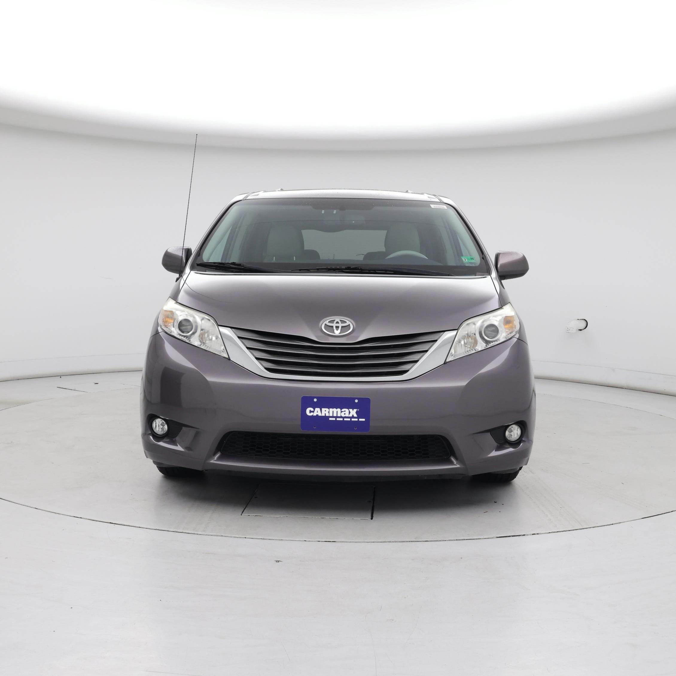 Thumbnail: 2013 Toyota Sienna - 5