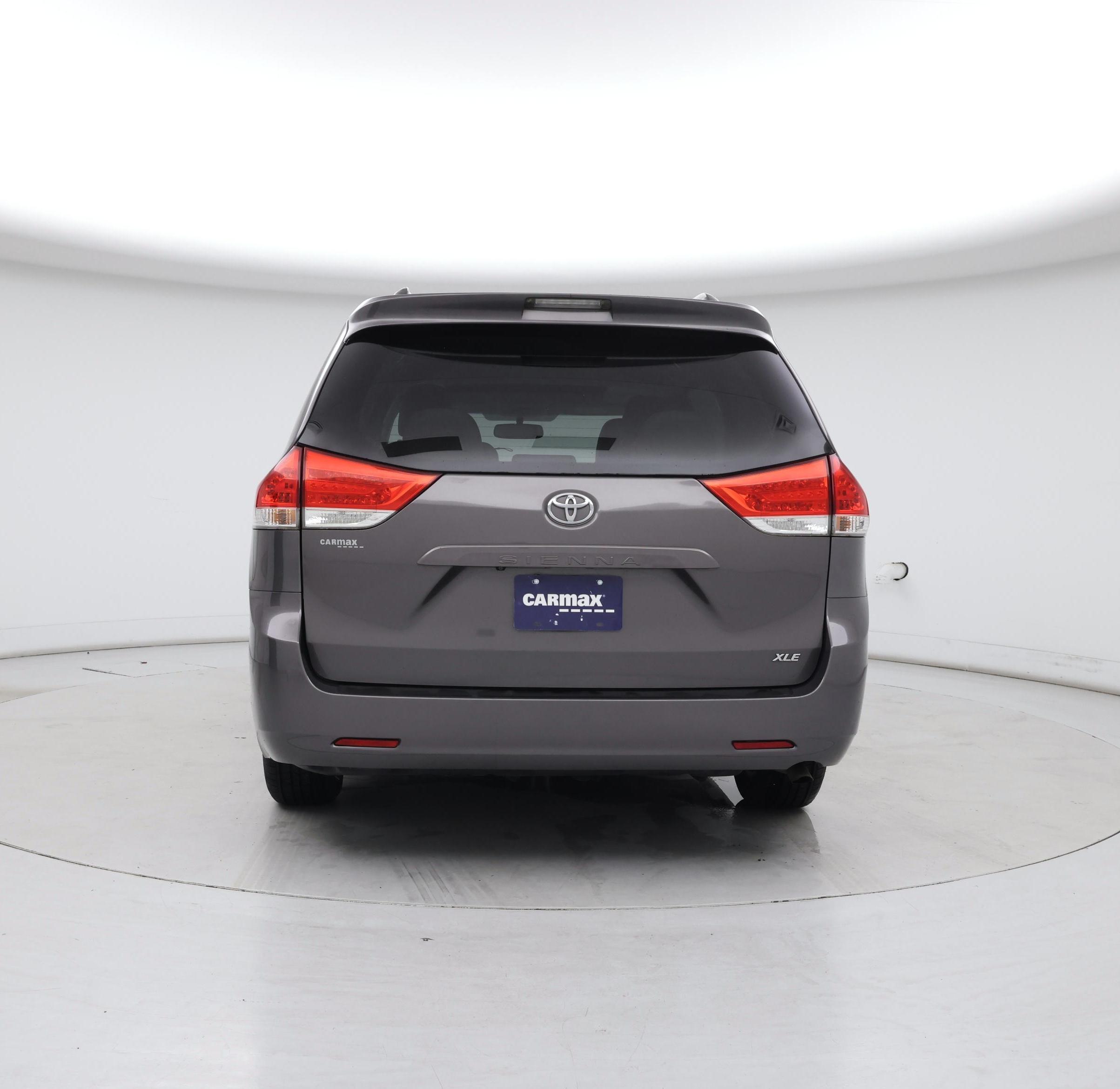 Thumbnail: 2013 Toyota Sienna - 6