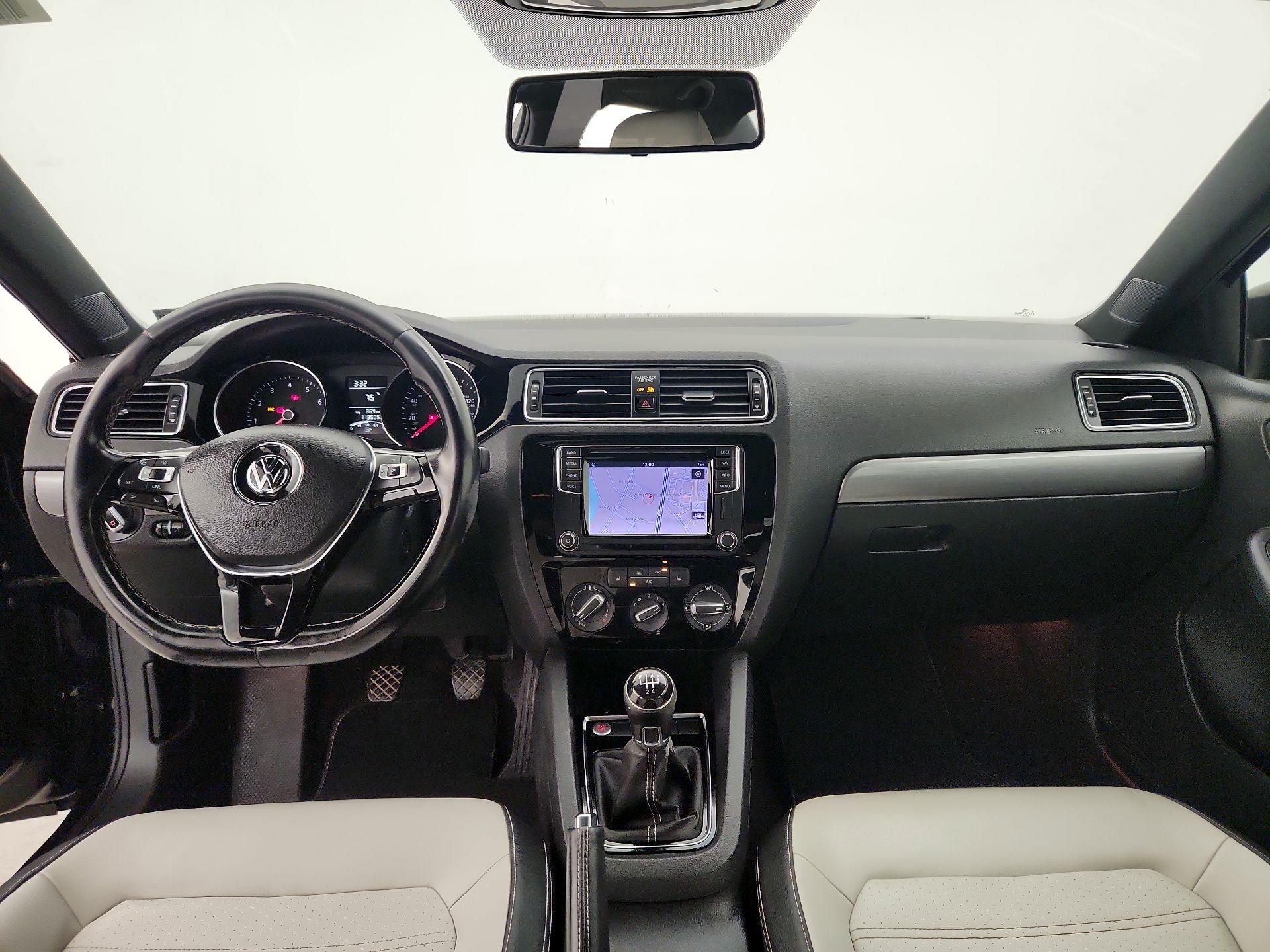 Thumbnail: 2016 Volkswagen Jetta - 9