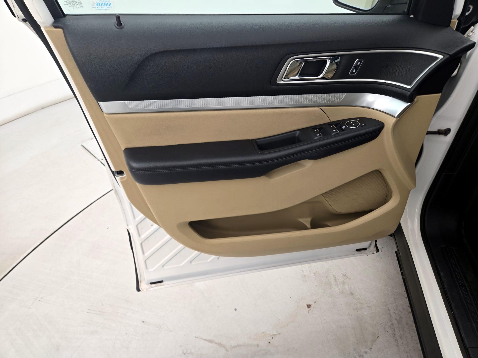 Thumbnail: 2017 Ford Explorer - 12