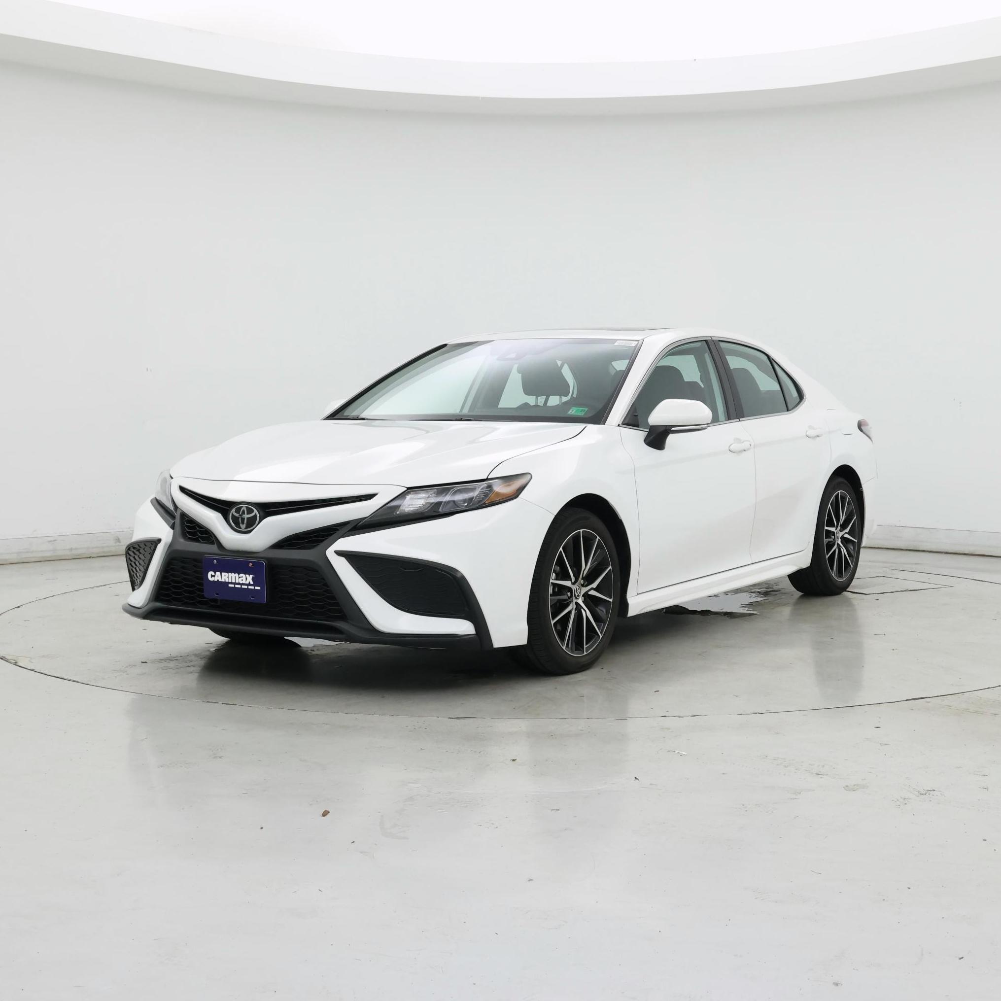 Thumbnail: 2023 Toyota Camry - 4