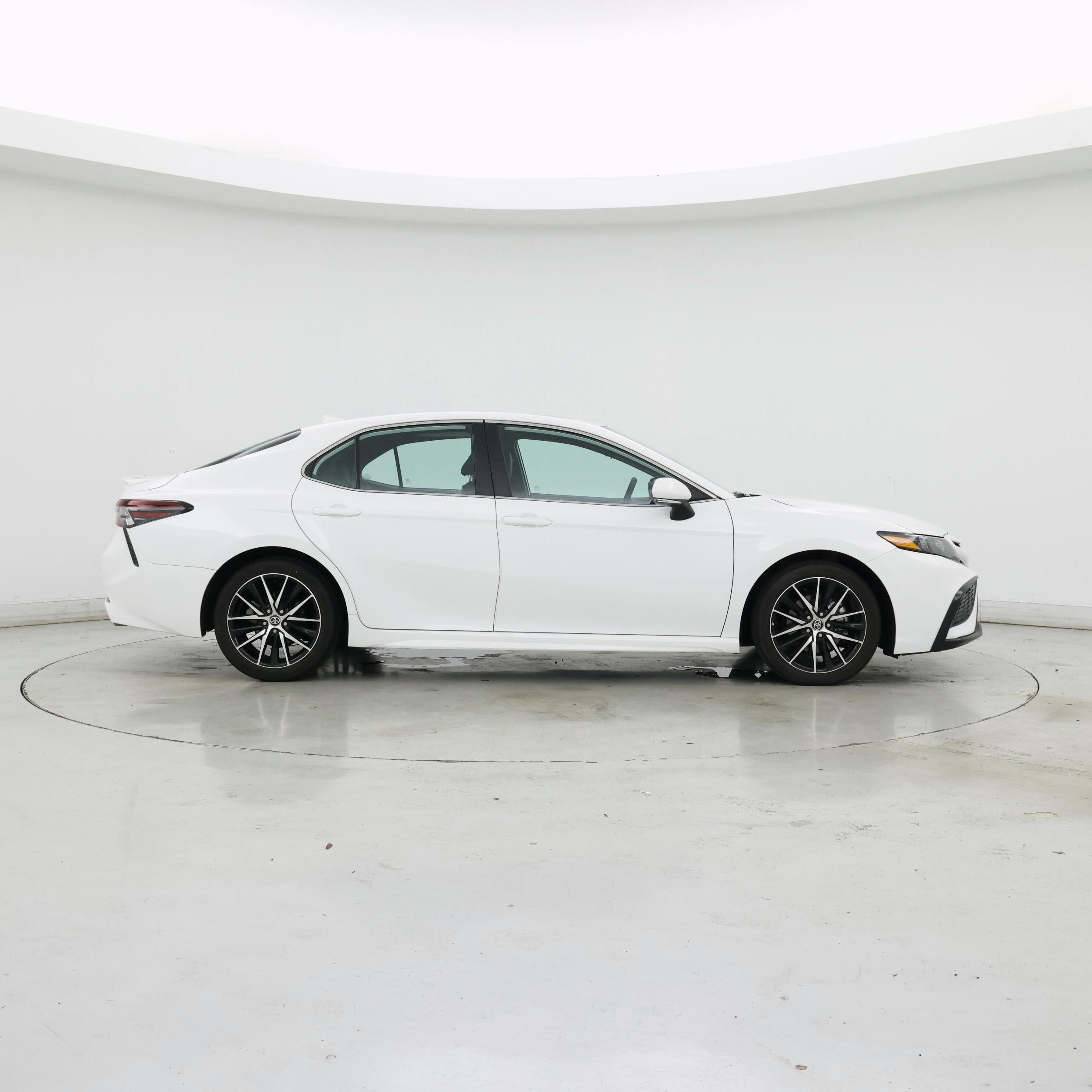 Thumbnail: 2023 Toyota Camry - 7
