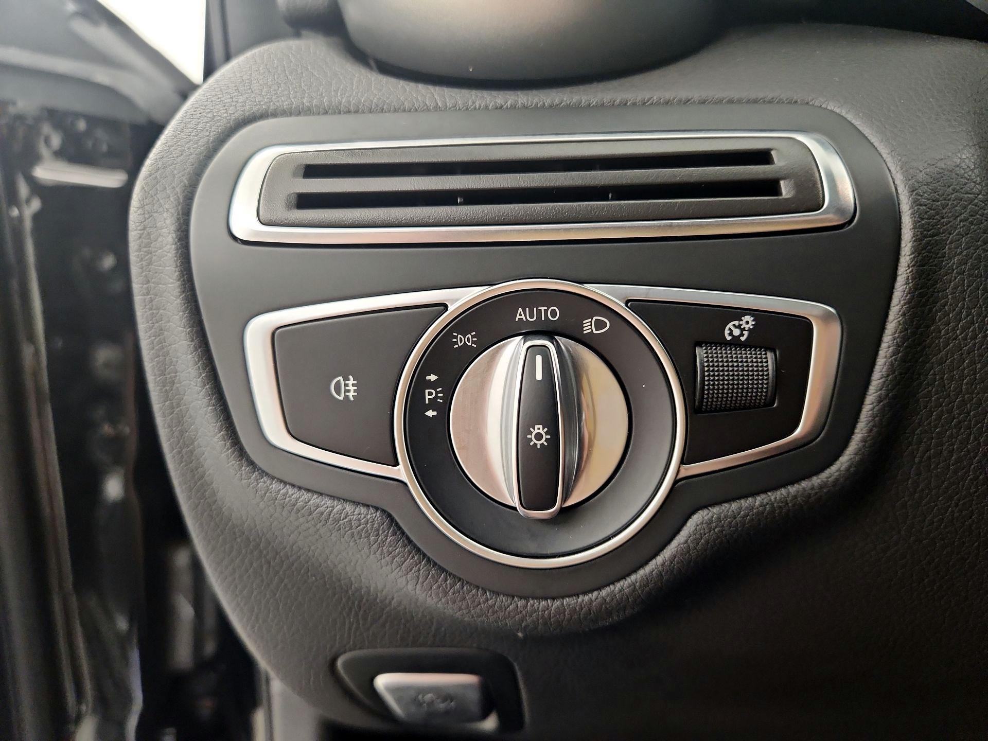 Thumbnail: 2019 Mercedes-Benz C-Class - 13