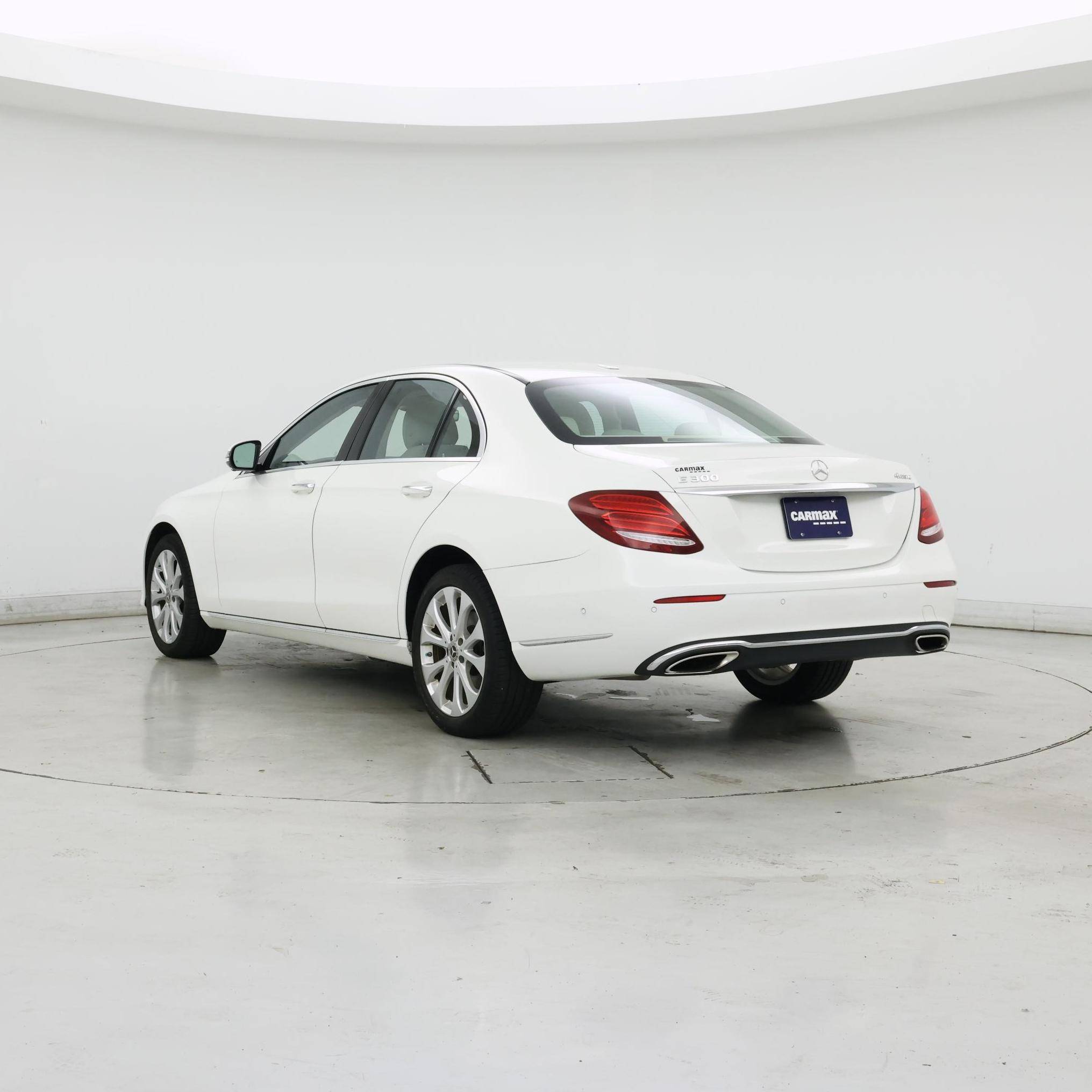 Thumbnail: 2019 Mercedes-Benz E-Class - 2